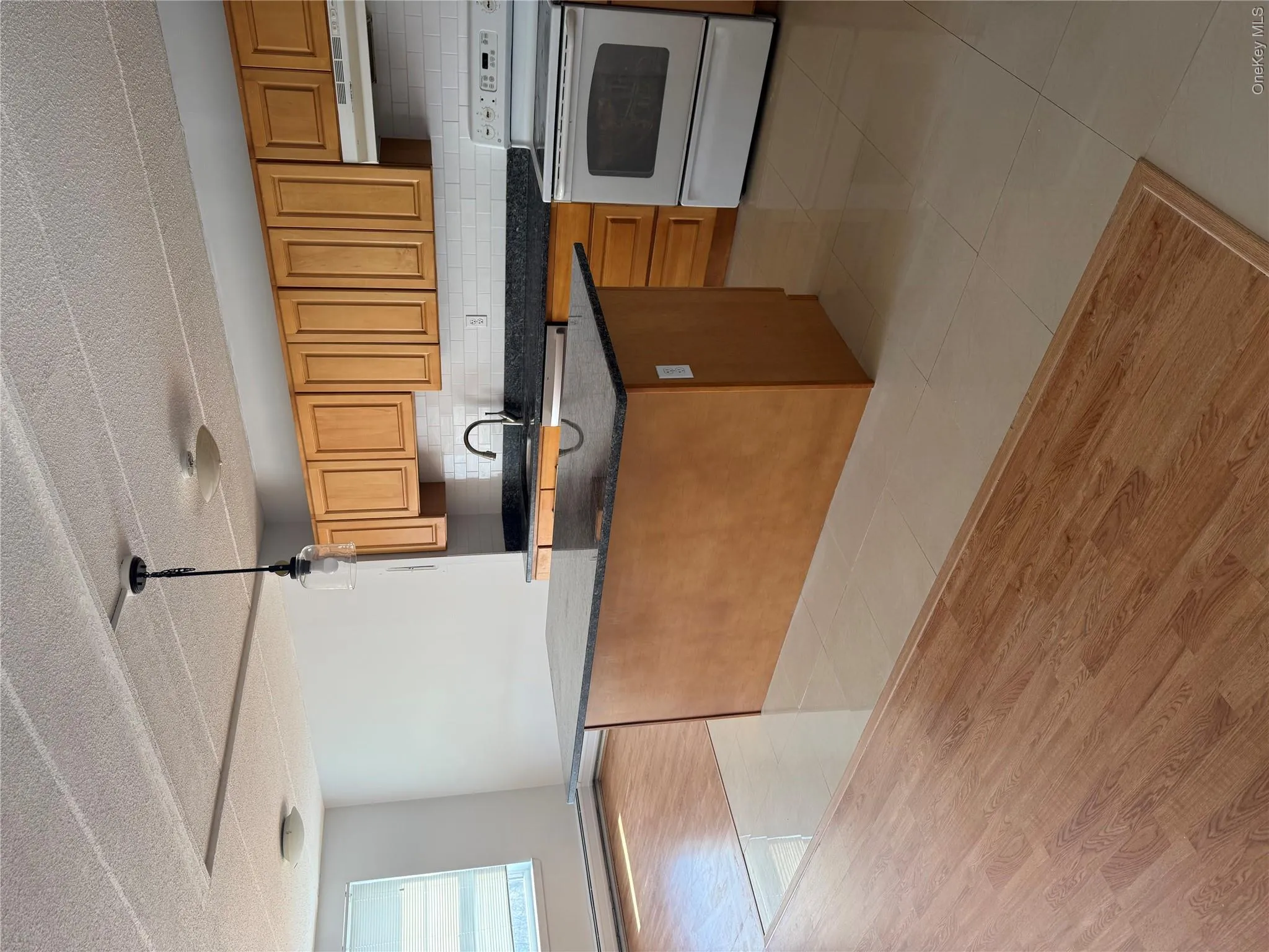 35 Park Avenue, Ramapo, NY, 1 Bedroom Bedrooms, 4 Rooms Rooms,1 BathroomBathrooms,Residential Lease,For Rent,Park,0,981246 35 Park Avenue, Ramapo, NY, 1 Bedroom Bedrooms, 4 Rooms Rooms,1 BathroomBathrooms,Residential Lease,For Rent,Park,0,981246