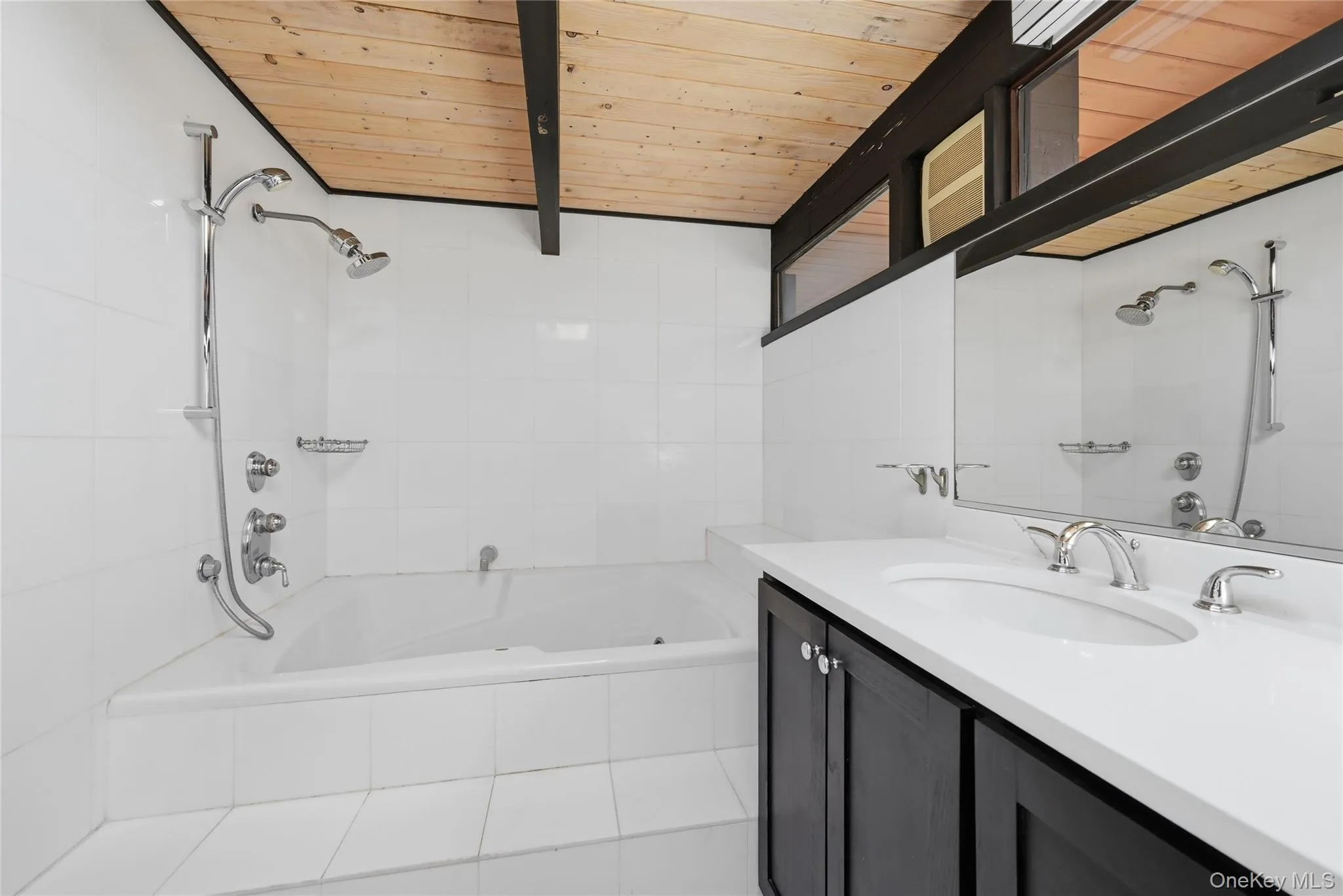 8 Dolphin Rise, Huntington, NY, 4 Bedrooms Bedrooms, 10 Rooms Rooms,3 BathroomsBathrooms,Residential Lease,For Rent,Dolphin,0,981247 8 Dolphin Rise, Huntington, NY, 4 Bedrooms Bedrooms, 10 Rooms Rooms,3 BathroomsBathrooms,Residential Lease,For Rent,Dolphin,0,981247