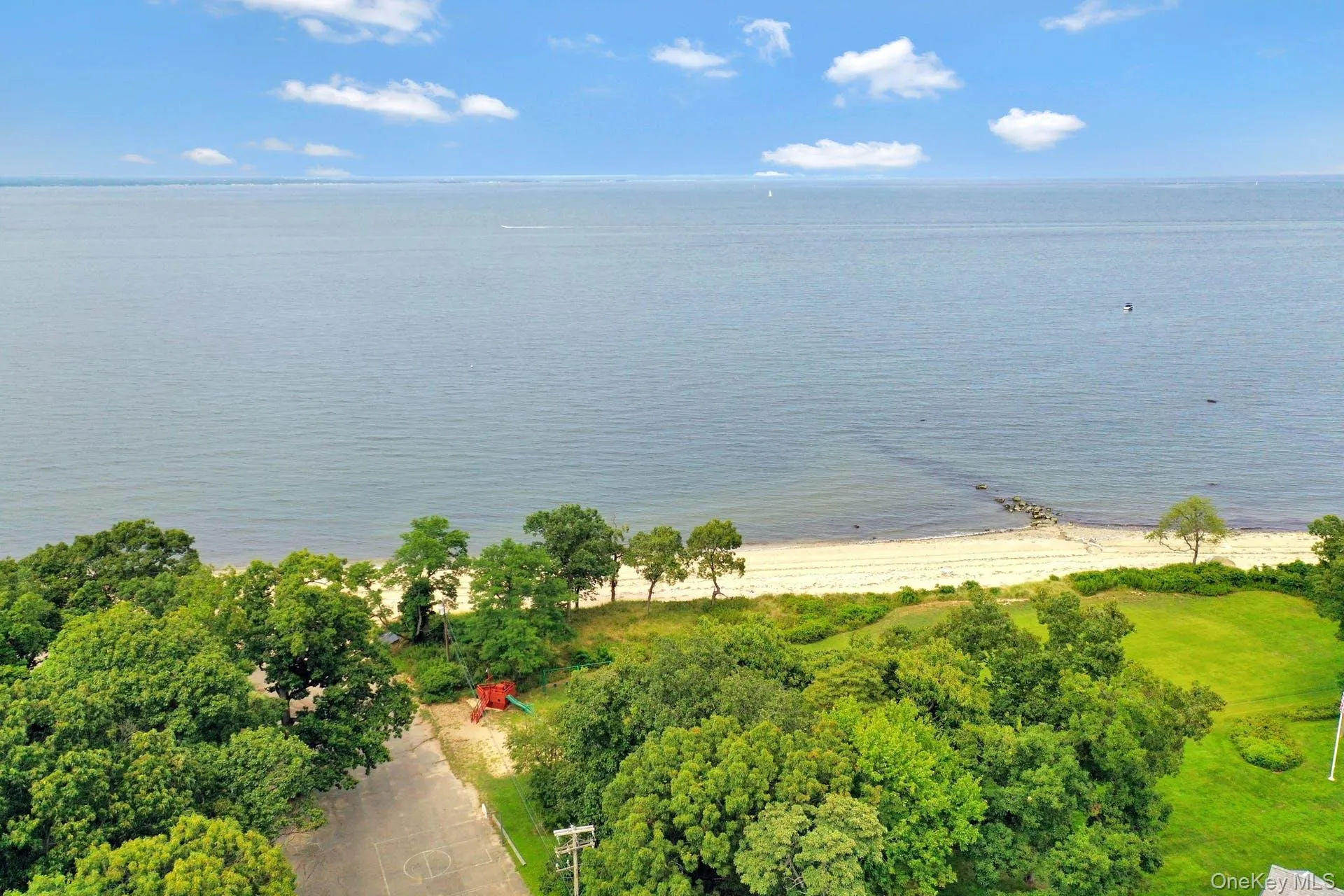 8 Dolphin Rise, Huntington, NY, 4 Bedrooms Bedrooms, 10 Rooms Rooms,3 BathroomsBathrooms,Residential Lease,For Rent,Dolphin,0,981247 8 Dolphin Rise, Huntington, NY, 4 Bedrooms Bedrooms, 10 Rooms Rooms,3 BathroomsBathrooms,Residential Lease,For Rent,Dolphin,0,981247