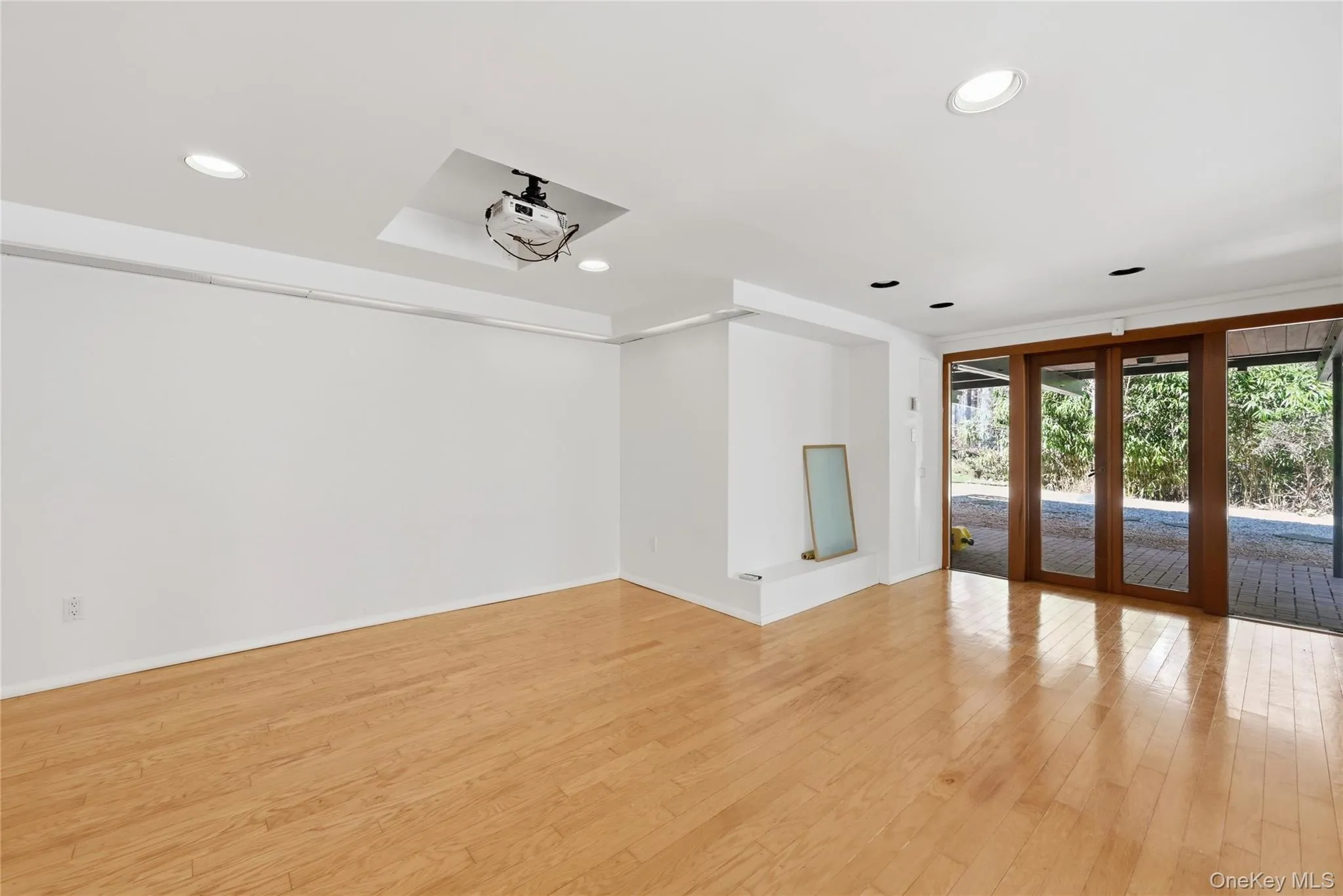 8 Dolphin Rise, Huntington, NY, 4 Bedrooms Bedrooms, 10 Rooms Rooms,3 BathroomsBathrooms,Residential Lease,For Rent,Dolphin,0,981247 8 Dolphin Rise, Huntington, NY, 4 Bedrooms Bedrooms, 10 Rooms Rooms,3 BathroomsBathrooms,Residential Lease,For Rent,Dolphin,0,981247