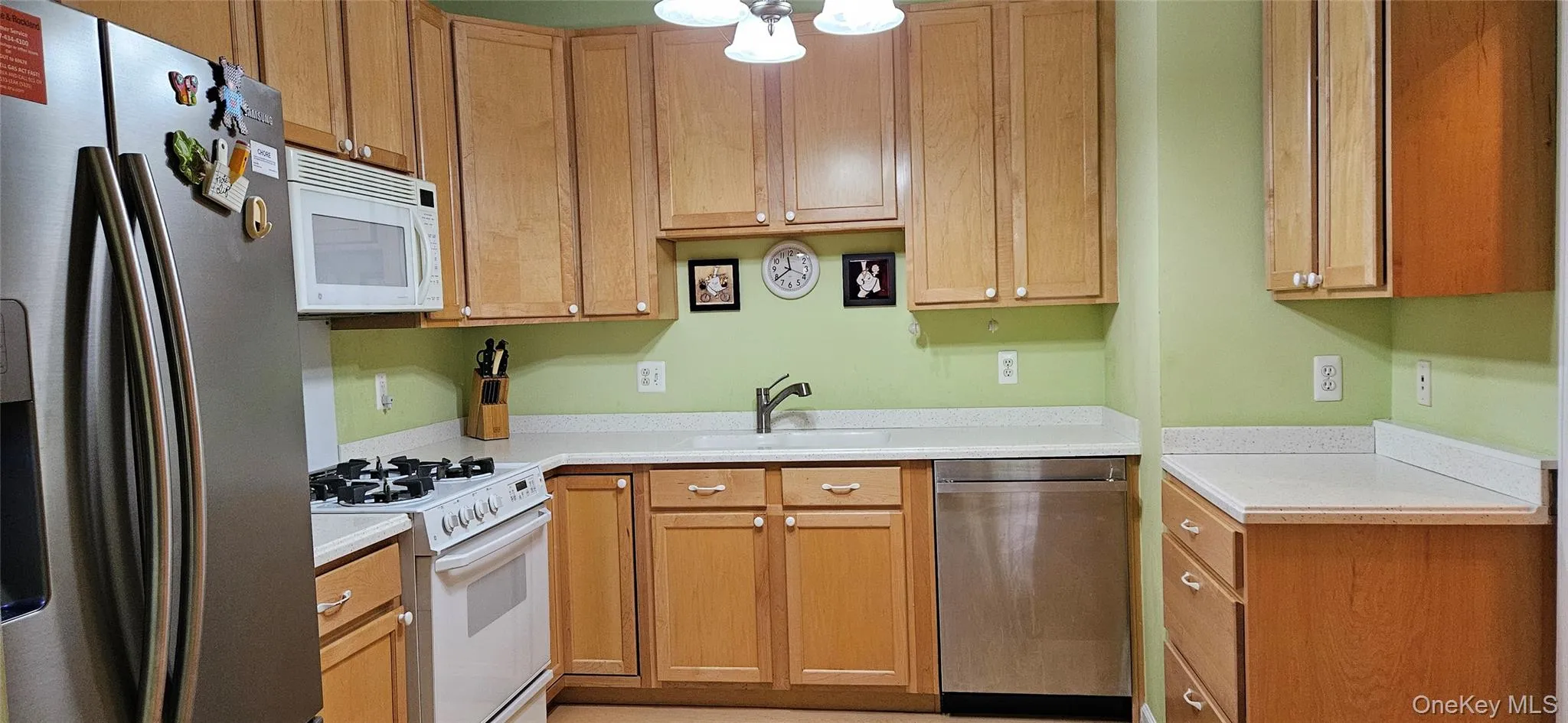 24 De Baun Avenue, Ramapo, NY, 2 Bedrooms Bedrooms, 6 Rooms Rooms,2 BathroomsBathrooms,Residential,For Rent,De Baun,0,KEY981251 24 De Baun Avenue, Ramapo, NY, 2 Bedrooms Bedrooms, 6 Rooms Rooms,2 BathroomsBathrooms,Residential,For Rent,De Baun,0,KEY981251