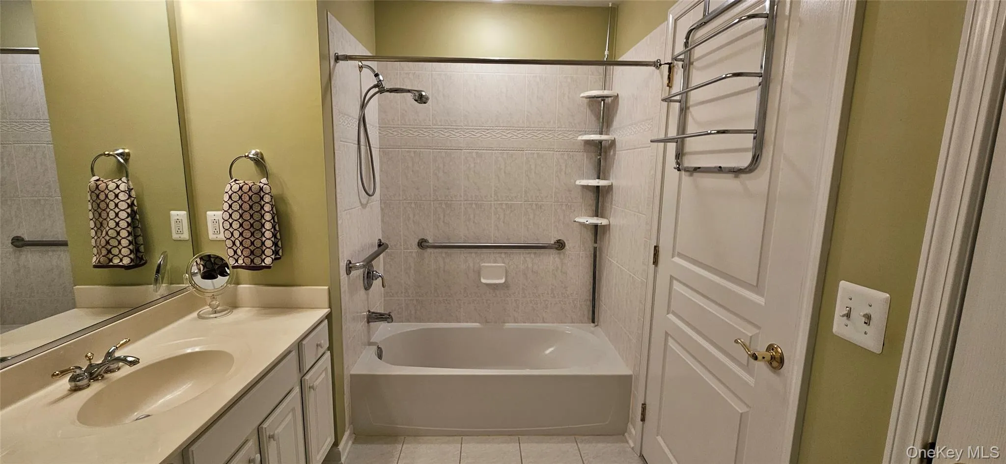24 De Baun Avenue, Ramapo, NY, 2 Bedrooms Bedrooms, 6 Rooms Rooms,2 BathroomsBathrooms,Residential,For Rent,De Baun,0,KEY981251 24 De Baun Avenue, Ramapo, NY, 2 Bedrooms Bedrooms, 6 Rooms Rooms,2 BathroomsBathrooms,Residential,For Rent,De Baun,0,KEY981251