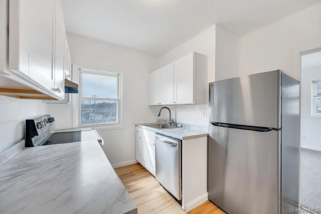 1550 Montauk Highway, Brookhaven, NY, 2 Bedrooms Bedrooms, 4 Rooms Rooms,1 BathroomBathrooms,Residential Lease,For Rent,Montauk,0,981281 1550 Montauk Highway, Brookhaven, NY, 2 Bedrooms Bedrooms, 4 Rooms Rooms,1 BathroomBathrooms,Residential Lease,For Rent,Montauk,0,981281