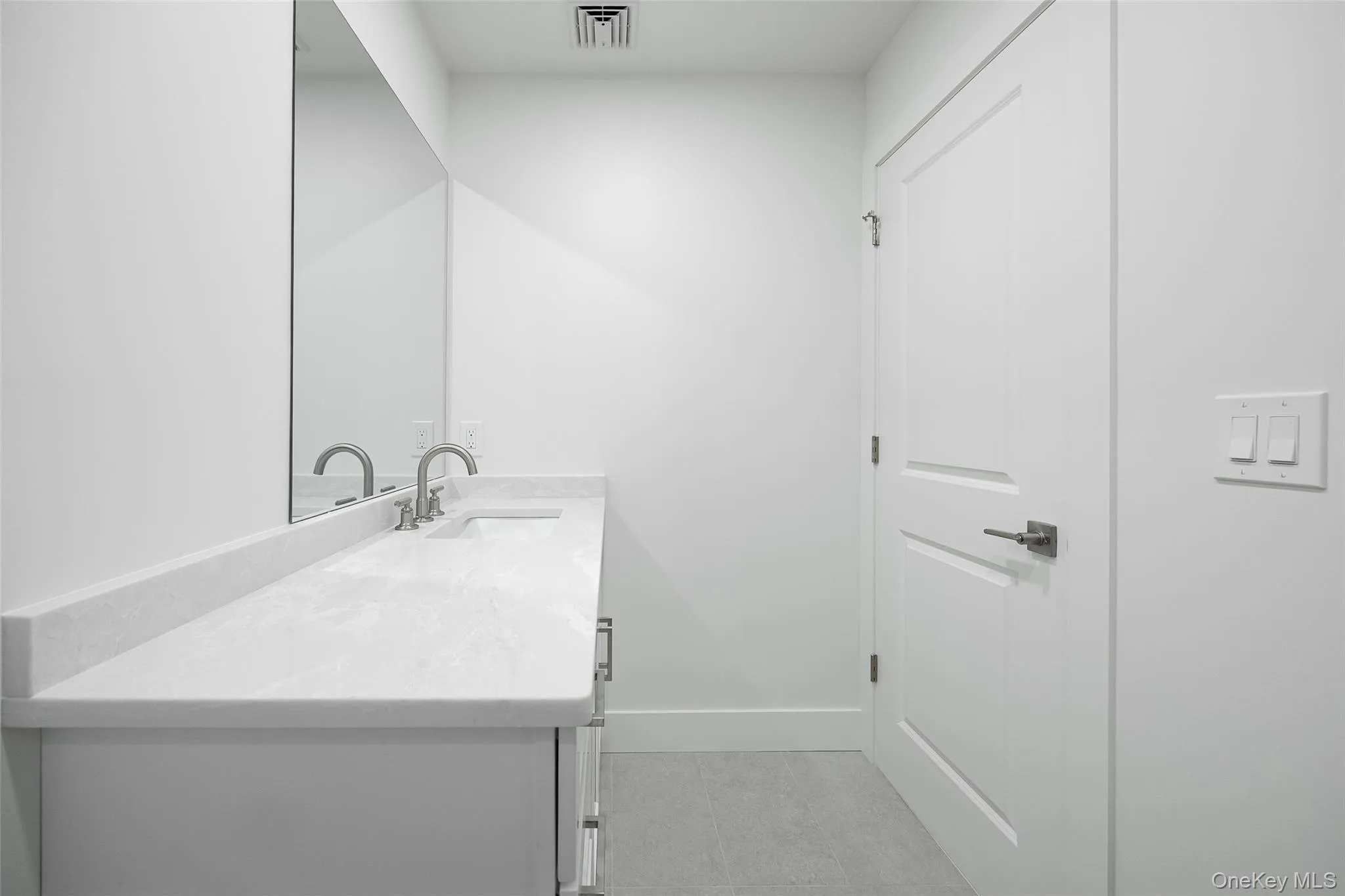 1 Dean Place, Poughkeepsie, NY, 3 Bedrooms Bedrooms, 6 Rooms Rooms,2 BathroomsBathrooms,Residential Lease,For Rent,Dean,0,981292 1 Dean Place, Poughkeepsie, NY, 3 Bedrooms Bedrooms, 6 Rooms Rooms,2 BathroomsBathrooms,Residential Lease,For Rent,Dean,0,981292