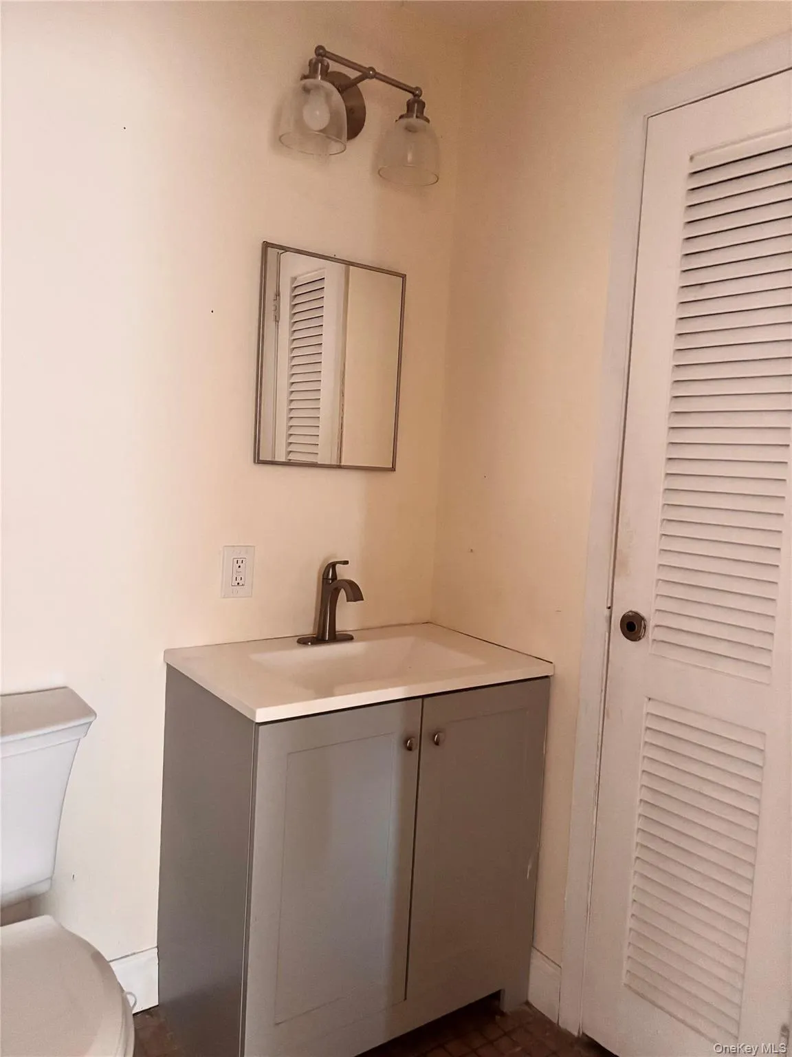 6 Rolling Way, Peekskill, NY, 1 Bedroom Bedrooms, 3 Rooms Rooms,1 BathroomBathrooms,Residential,For Rent,Rolling,0,981371 6 Rolling Way, Peekskill, NY, 1 Bedroom Bedrooms, 3 Rooms Rooms,1 BathroomBathrooms,Residential,For Rent,Rolling,0,981371
