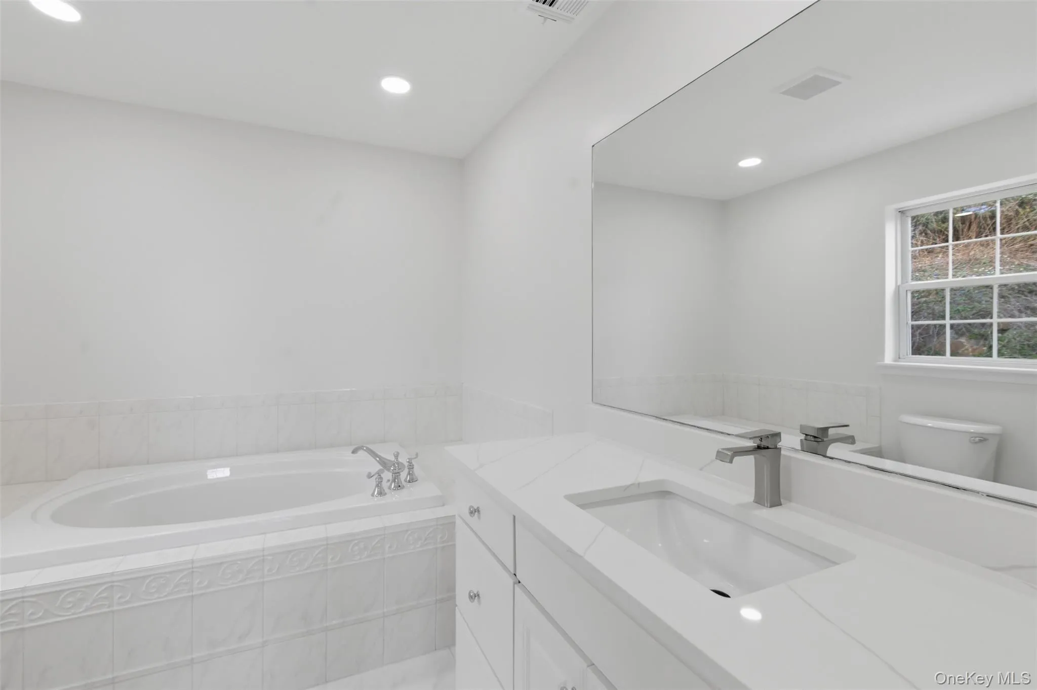 41 Hickory Road, Ramapo, NY, 3 Bedrooms Bedrooms, 11 Rooms Rooms,2 BathroomsBathrooms,Residential,For Rent,Hickory,0,981395 41 Hickory Road, Ramapo, NY, 3 Bedrooms Bedrooms, 11 Rooms Rooms,2 BathroomsBathrooms,Residential,For Rent,Hickory,0,981395