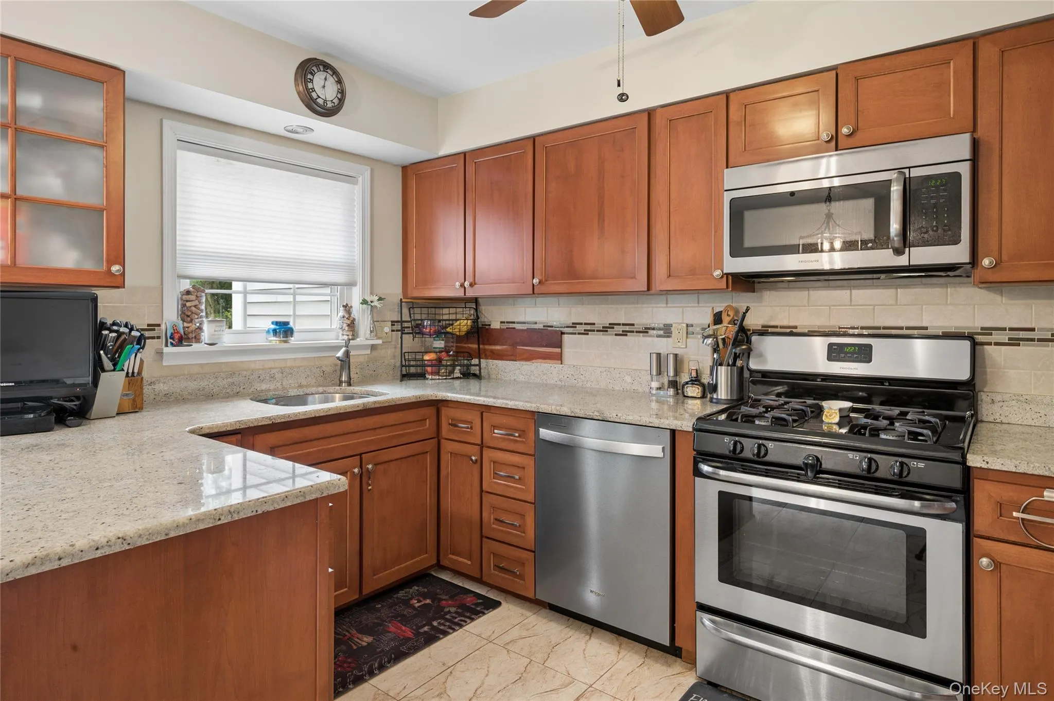 2702 Watch Hill Drive, Greenburgh, NY, 2 Bedrooms Bedrooms, 8 Rooms Rooms,1 BathroomBathrooms,Residential,For Rent,Watch Hill,0,KEY981409 2702 Watch Hill Drive, Greenburgh, NY, 2 Bedrooms Bedrooms, 8 Rooms Rooms,1 BathroomBathrooms,Residential,For Rent,Watch Hill,0,KEY981409
