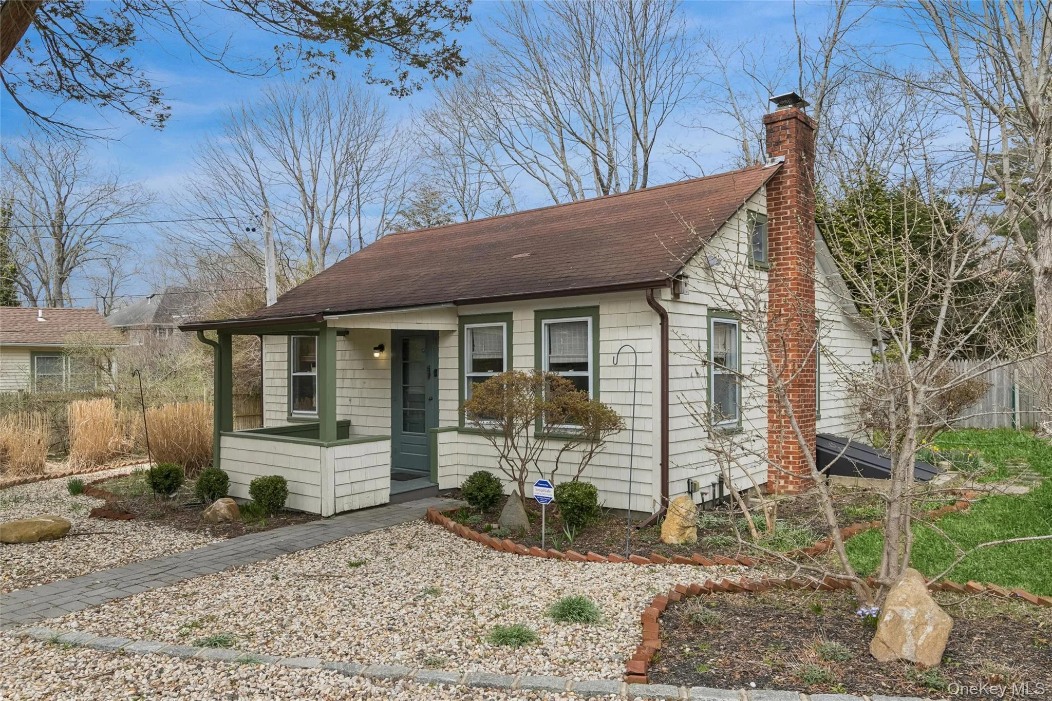 424 Main Street, Southampton, NY, 2 Bedrooms Bedrooms, 4 Rooms Rooms,1 BathroomBathrooms,Residential Lease,For Rent,Main,0,981419 424 Main Street, Southampton, NY, 2 Bedrooms Bedrooms, 4 Rooms Rooms,1 BathroomBathrooms,Residential Lease,For Rent,Main,0,981419