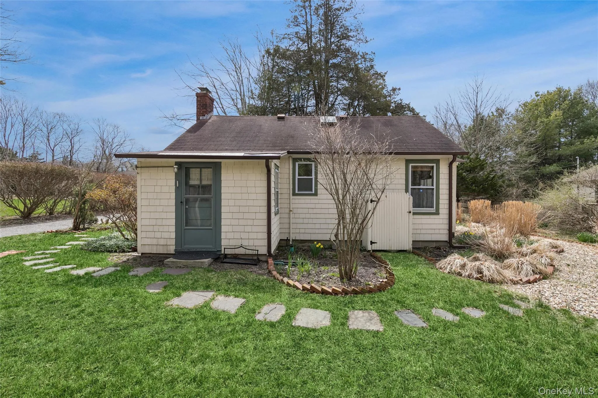 424 Main Street, Southampton, NY, 2 Bedrooms Bedrooms, 4 Rooms Rooms,1 BathroomBathrooms,Residential Lease,For Rent,Main,0,981419 424 Main Street, Southampton, NY, 2 Bedrooms Bedrooms, 4 Rooms Rooms,1 BathroomBathrooms,Residential Lease,For Rent,Main,0,981419