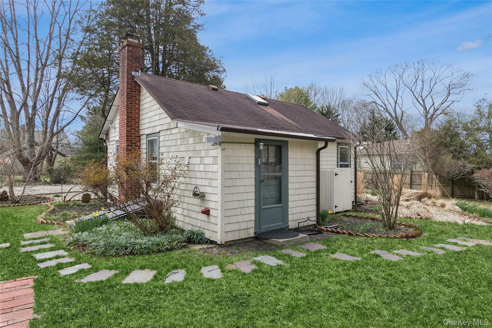 424 Main Street, Southampton, NY, 2 Bedrooms Bedrooms, 4 Rooms Rooms,1 BathroomBathrooms,Residential Lease,For Rent,Main,0,981419 424 Main Street, Southampton, NY, 2 Bedrooms Bedrooms, 4 Rooms Rooms,1 BathroomBathrooms,Residential Lease,For Rent,Main,0,981419