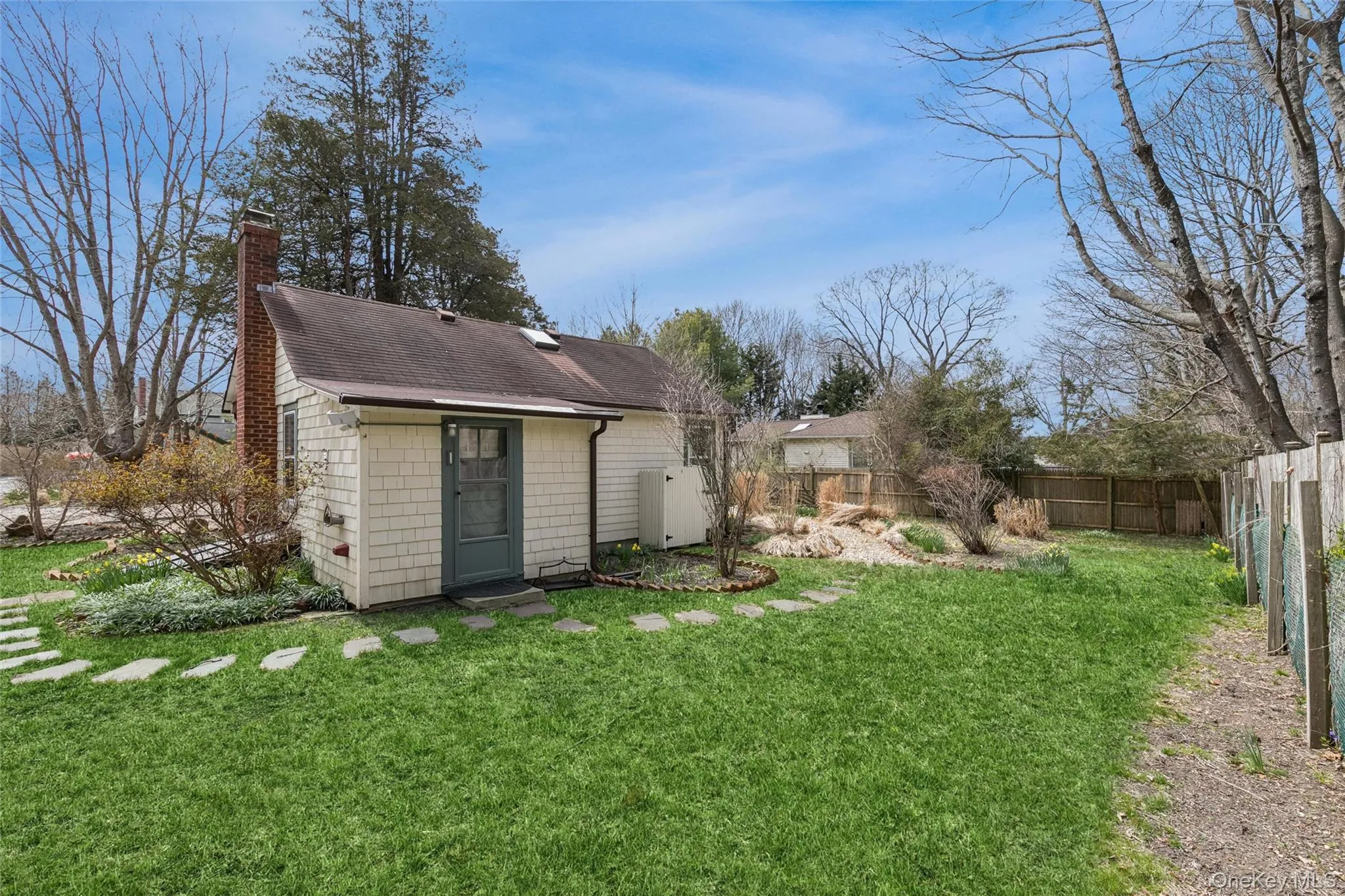 424 Main Street, Southampton, NY, 2 Bedrooms Bedrooms, 4 Rooms Rooms,1 BathroomBathrooms,Residential Lease,For Rent,Main,0,981419 424 Main Street, Southampton, NY, 2 Bedrooms Bedrooms, 4 Rooms Rooms,1 BathroomBathrooms,Residential Lease,For Rent,Main,0,981419