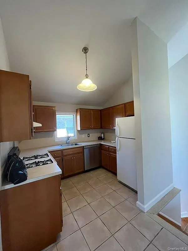 15724 20th Road, New York, NY, 3 Bedrooms Bedrooms, 8 Rooms Rooms,2 BathroomsBathrooms,Residential Lease,For Rent,20th,0,981421 15724 20th Road, New York, NY, 3 Bedrooms Bedrooms, 8 Rooms Rooms,2 BathroomsBathrooms,Residential Lease,For Rent,20th,0,981421