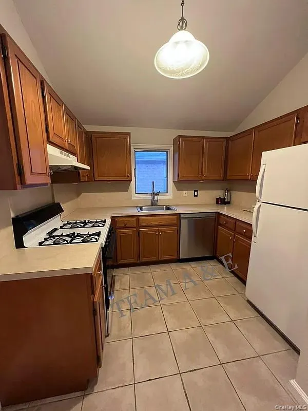 15724 20th Road, New York, NY, 3 Bedrooms Bedrooms, 8 Rooms Rooms,2 BathroomsBathrooms,Residential Lease,For Rent,20th,0,981421 15724 20th Road, New York, NY, 3 Bedrooms Bedrooms, 8 Rooms Rooms,2 BathroomsBathrooms,Residential Lease,For Rent,20th,0,981421