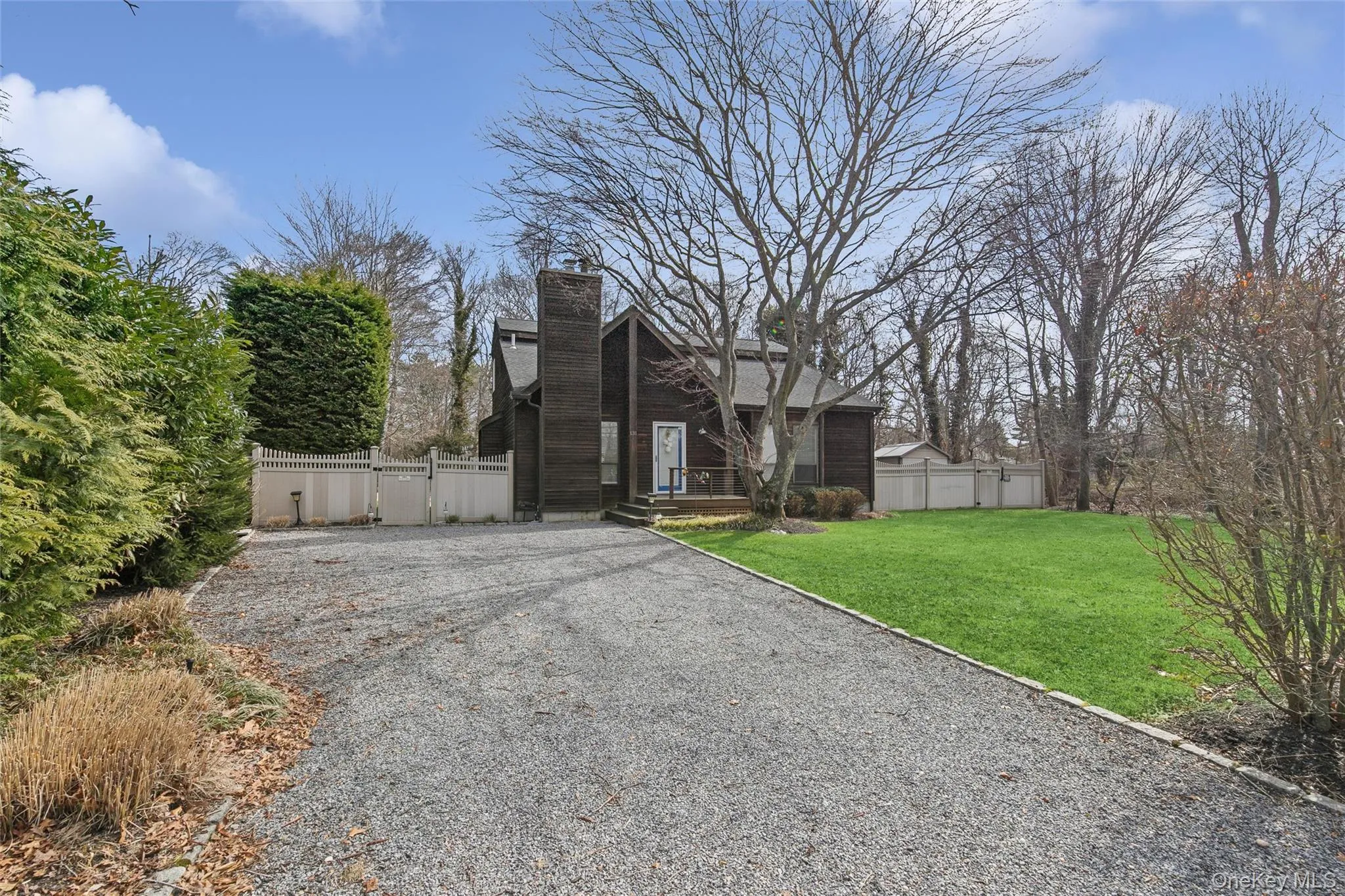 131 Lewis Road, Southampton, NY, 5 Bedrooms Bedrooms, 7 Rooms Rooms,3 BathroomsBathrooms,Residential Lease,For Rent,Lewis,0,981429 131 Lewis Road, Southampton, NY, 5 Bedrooms Bedrooms, 7 Rooms Rooms,3 BathroomsBathrooms,Residential Lease,For Rent,Lewis,0,981429