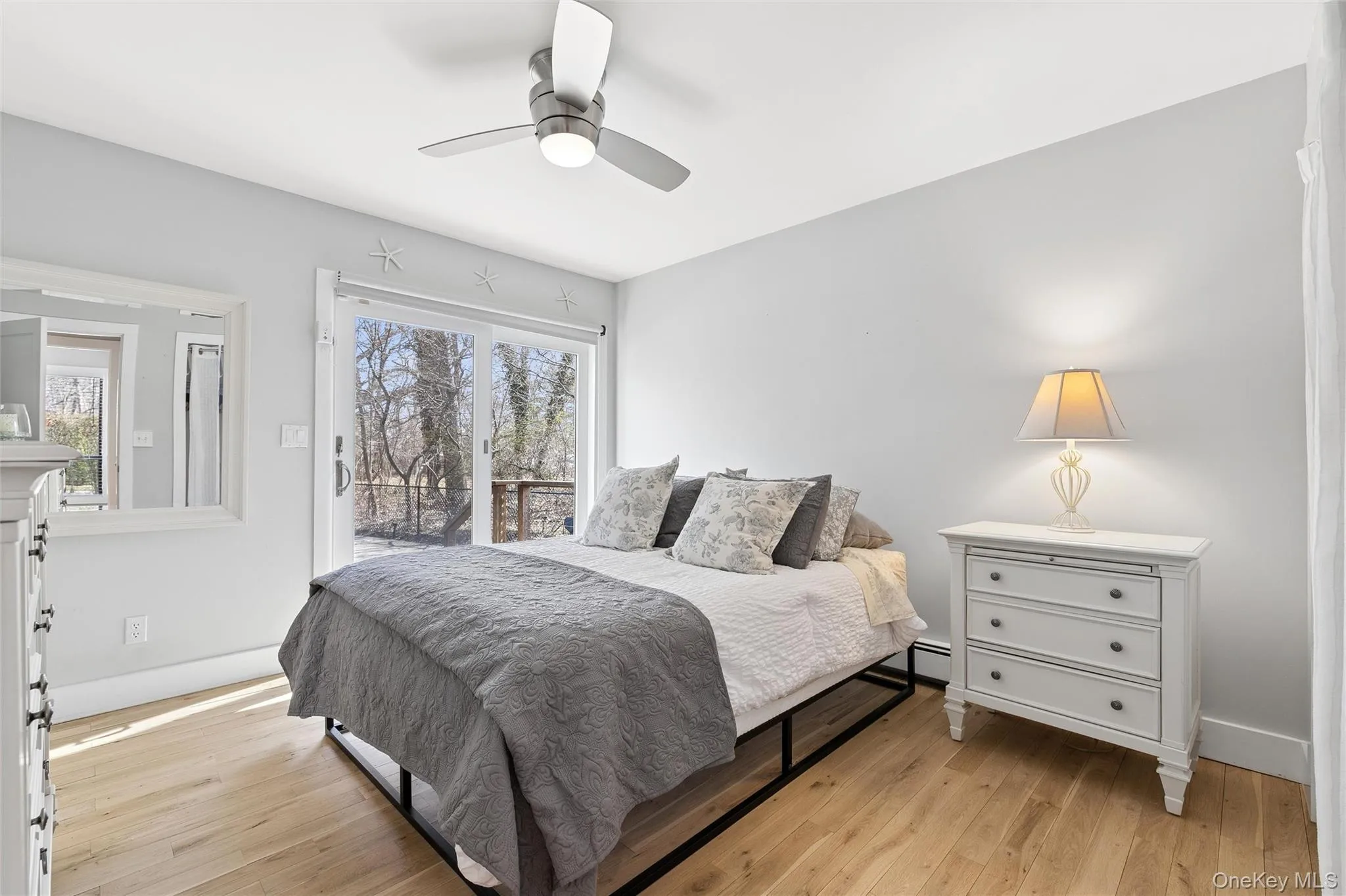 131 Lewis Road, Southampton, NY, 5 Bedrooms Bedrooms, 7 Rooms Rooms,3 BathroomsBathrooms,Residential Lease,For Rent,Lewis,0,981429 131 Lewis Road, Southampton, NY, 5 Bedrooms Bedrooms, 7 Rooms Rooms,3 BathroomsBathrooms,Residential Lease,For Rent,Lewis,0,981429