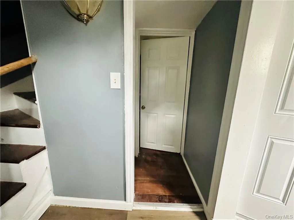 56 Glenwood Avenue, Poughkeepsie, NY, 2 Bedrooms Bedrooms, 6 Rooms Rooms,2 BathroomsBathrooms,Residential Lease,For Rent,Glenwood,0,981438 56 Glenwood Avenue, Poughkeepsie, NY, 2 Bedrooms Bedrooms, 6 Rooms Rooms,2 BathroomsBathrooms,Residential Lease,For Rent,Glenwood,0,981438