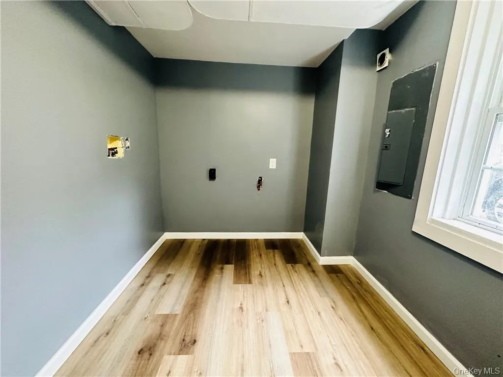 56 Glenwood Avenue, Poughkeepsie, NY, 2 Bedrooms Bedrooms, 6 Rooms Rooms,2 BathroomsBathrooms,Residential Lease,For Rent,Glenwood,0,981438 56 Glenwood Avenue, Poughkeepsie, NY, 2 Bedrooms Bedrooms, 6 Rooms Rooms,2 BathroomsBathrooms,Residential Lease,For Rent,Glenwood,0,981438
