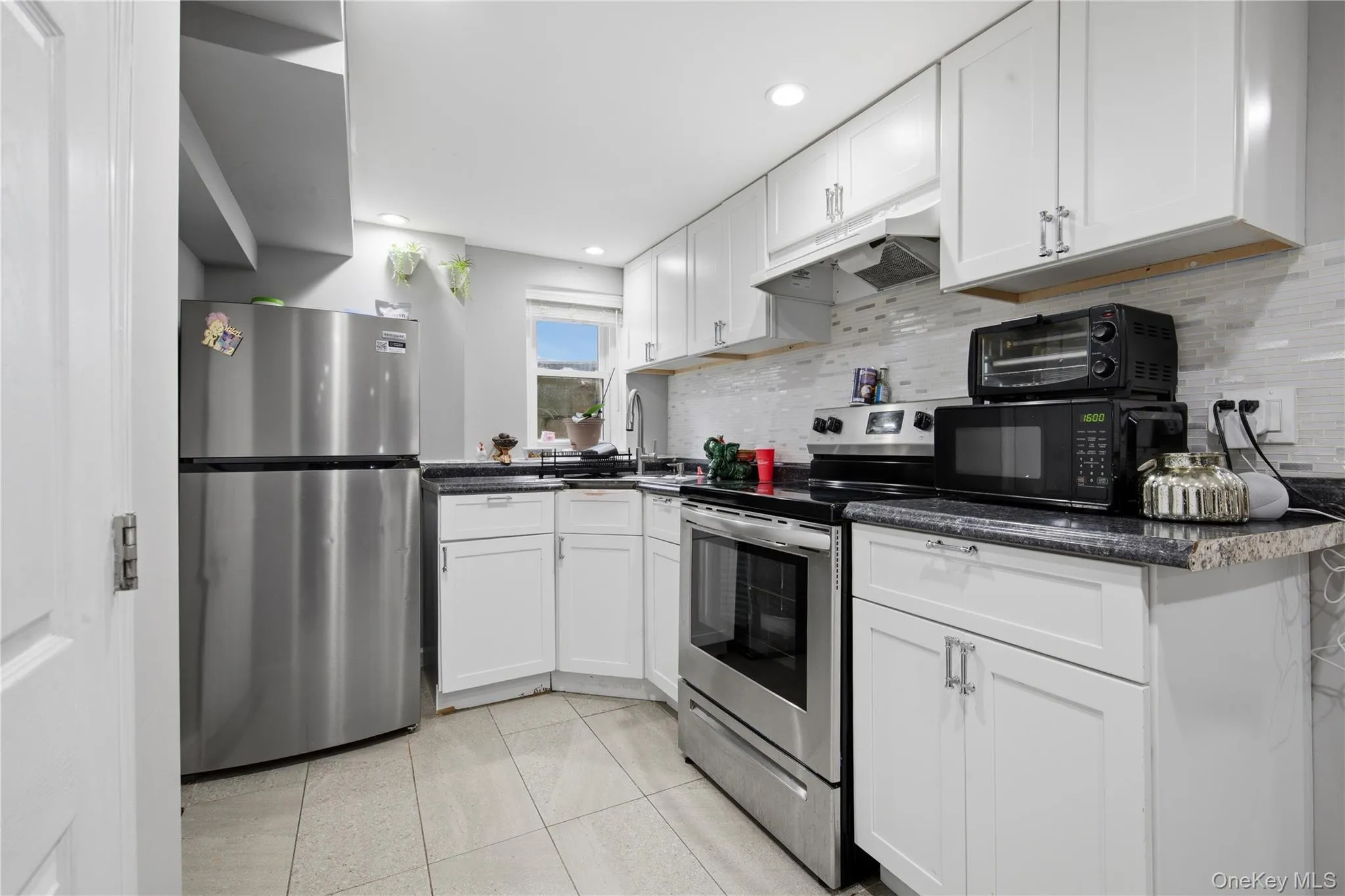 32 Landscape Drive, Babylon, NY, 5 Bedrooms Bedrooms, 10 Rooms Rooms,4 BathroomsBathrooms,Residential,For Rent,Landscape,0,981451 32 Landscape Drive, Babylon, NY, 5 Bedrooms Bedrooms, 10 Rooms Rooms,4 BathroomsBathrooms,Residential,For Rent,Landscape,0,981451