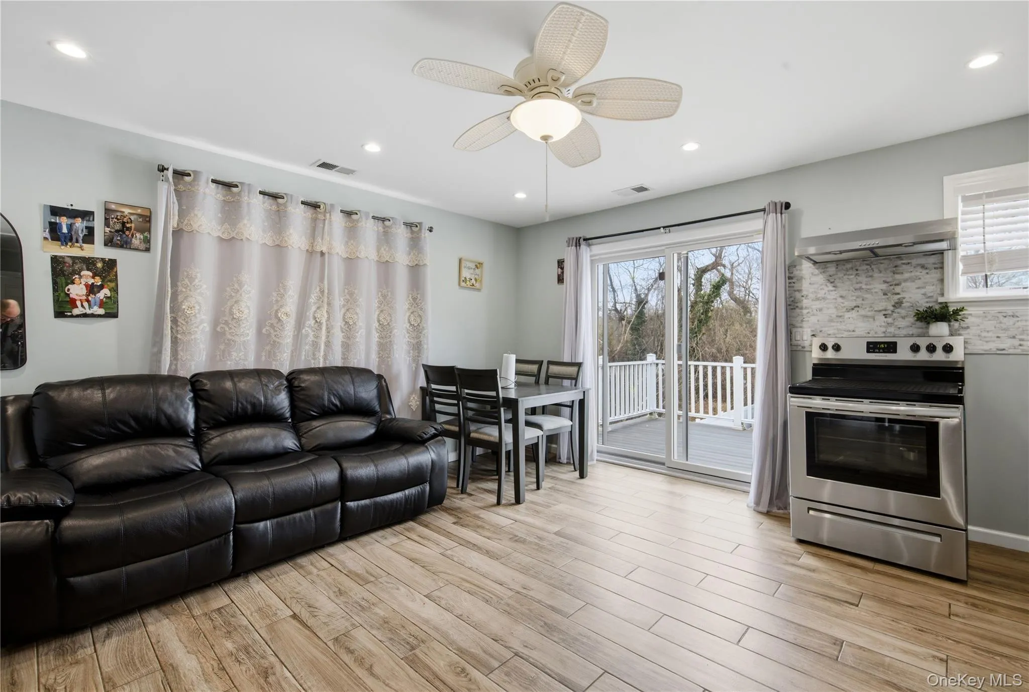 32 Landscape Drive, Babylon, NY, 5 Bedrooms Bedrooms, 10 Rooms Rooms,4 BathroomsBathrooms,Residential,For Rent,Landscape,0,981451 32 Landscape Drive, Babylon, NY, 5 Bedrooms Bedrooms, 10 Rooms Rooms,4 BathroomsBathrooms,Residential,For Rent,Landscape,0,981451