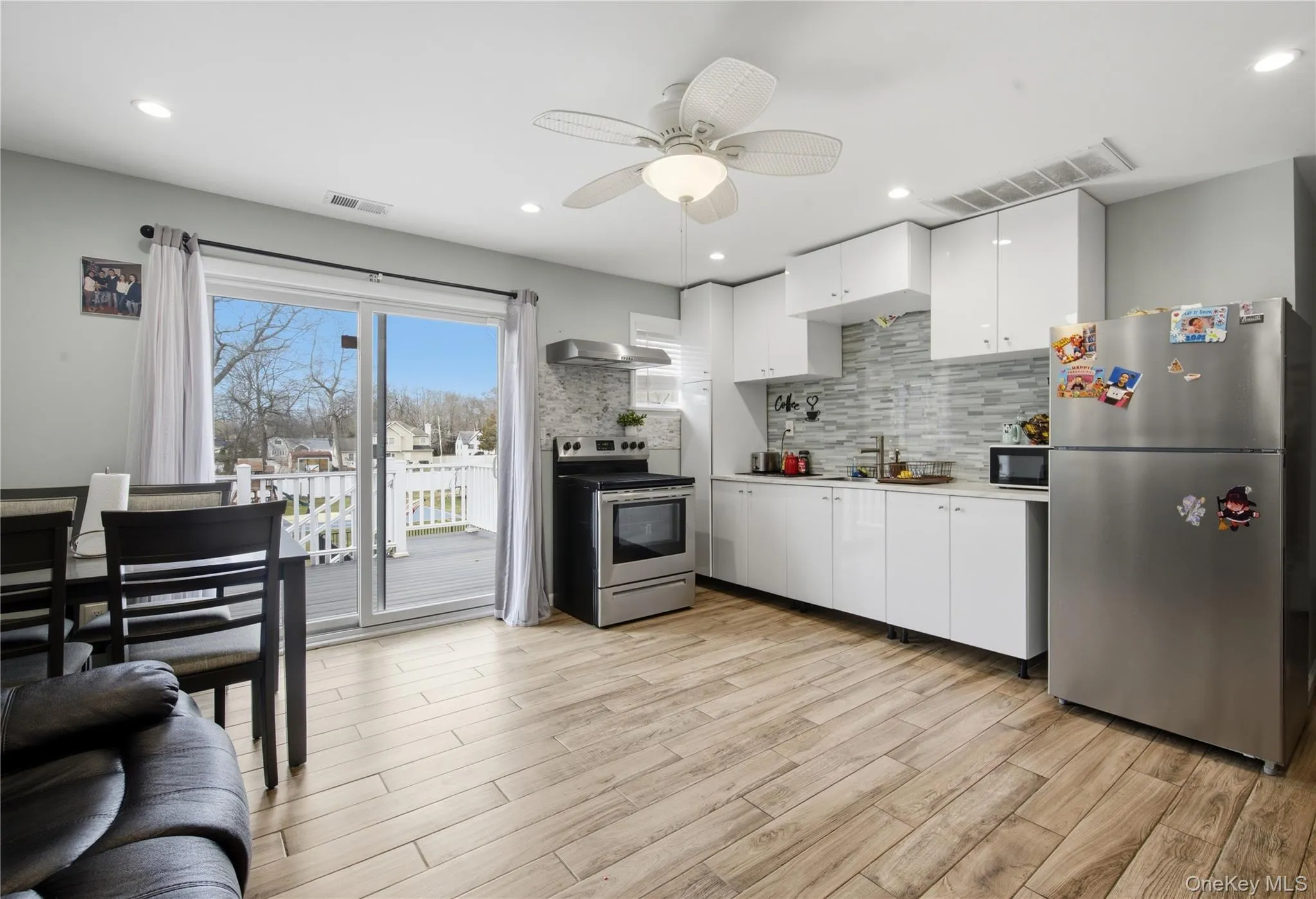 32 Landscape Drive, Babylon, NY, 5 Bedrooms Bedrooms, 10 Rooms Rooms,4 BathroomsBathrooms,Residential,For Rent,Landscape,0,981451 32 Landscape Drive, Babylon, NY, 5 Bedrooms Bedrooms, 10 Rooms Rooms,4 BathroomsBathrooms,Residential,For Rent,Landscape,0,981451