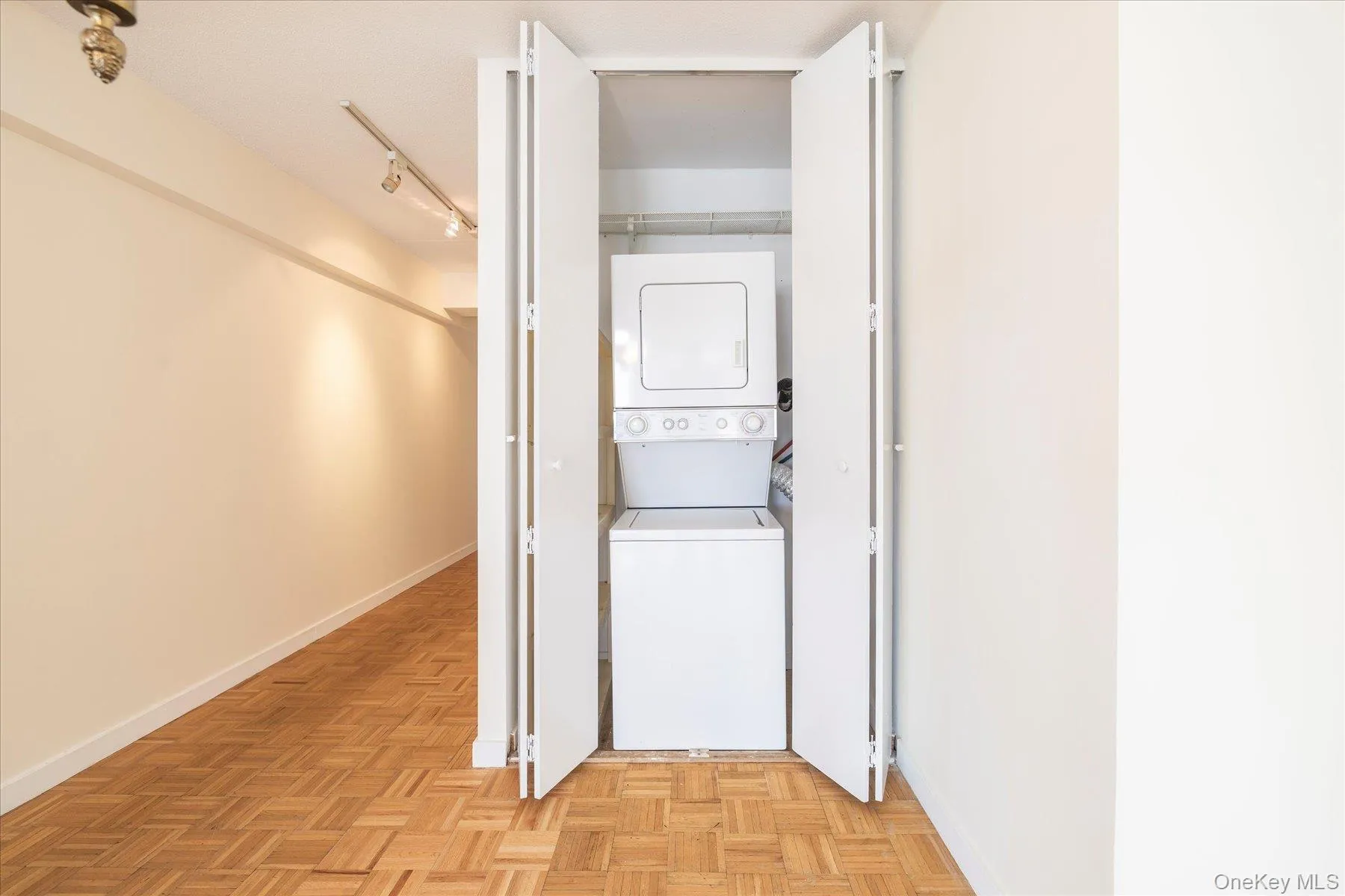 In-unit laundry In-unit laundry