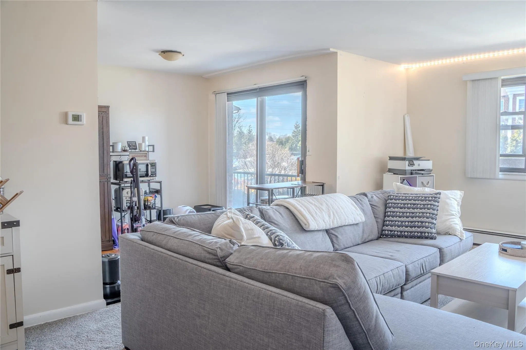 210 Fulton Street, Oyster Bay, NY, 1 Bedroom Bedrooms, 3 Rooms Rooms,1 BathroomBathrooms,Residential Lease,For Rent,Fulton,0,981470 210 Fulton Street, Oyster Bay, NY, 1 Bedroom Bedrooms, 3 Rooms Rooms,1 BathroomBathrooms,Residential Lease,For Rent,Fulton,0,981470