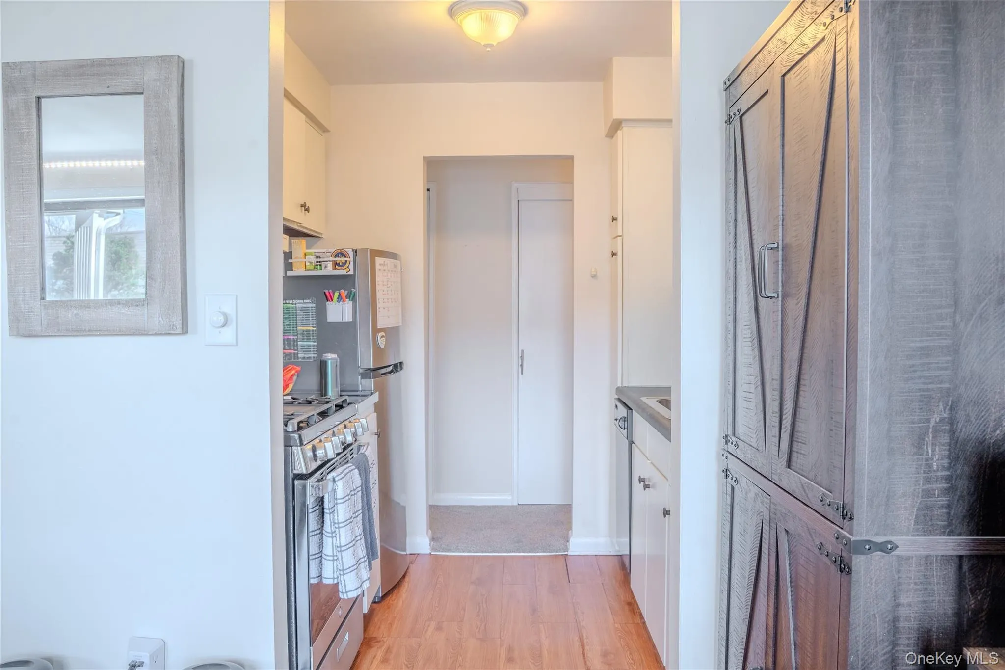 210 Fulton Street, Oyster Bay, NY, 1 Bedroom Bedrooms, 3 Rooms Rooms,1 BathroomBathrooms,Residential Lease,For Rent,Fulton,0,981470 210 Fulton Street, Oyster Bay, NY, 1 Bedroom Bedrooms, 3 Rooms Rooms,1 BathroomBathrooms,Residential Lease,For Rent,Fulton,0,981470