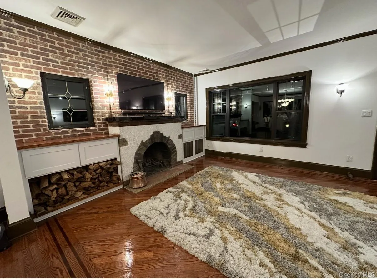 19519 45th Avenue, New York, NY, 4 Bedrooms Bedrooms, 8 Rooms Rooms,2 BathroomsBathrooms,Residential,For Rent,45th,0,981474 19519 45th Avenue, New York, NY, 4 Bedrooms Bedrooms, 8 Rooms Rooms,2 BathroomsBathrooms,Residential,For Rent,45th,0,981474