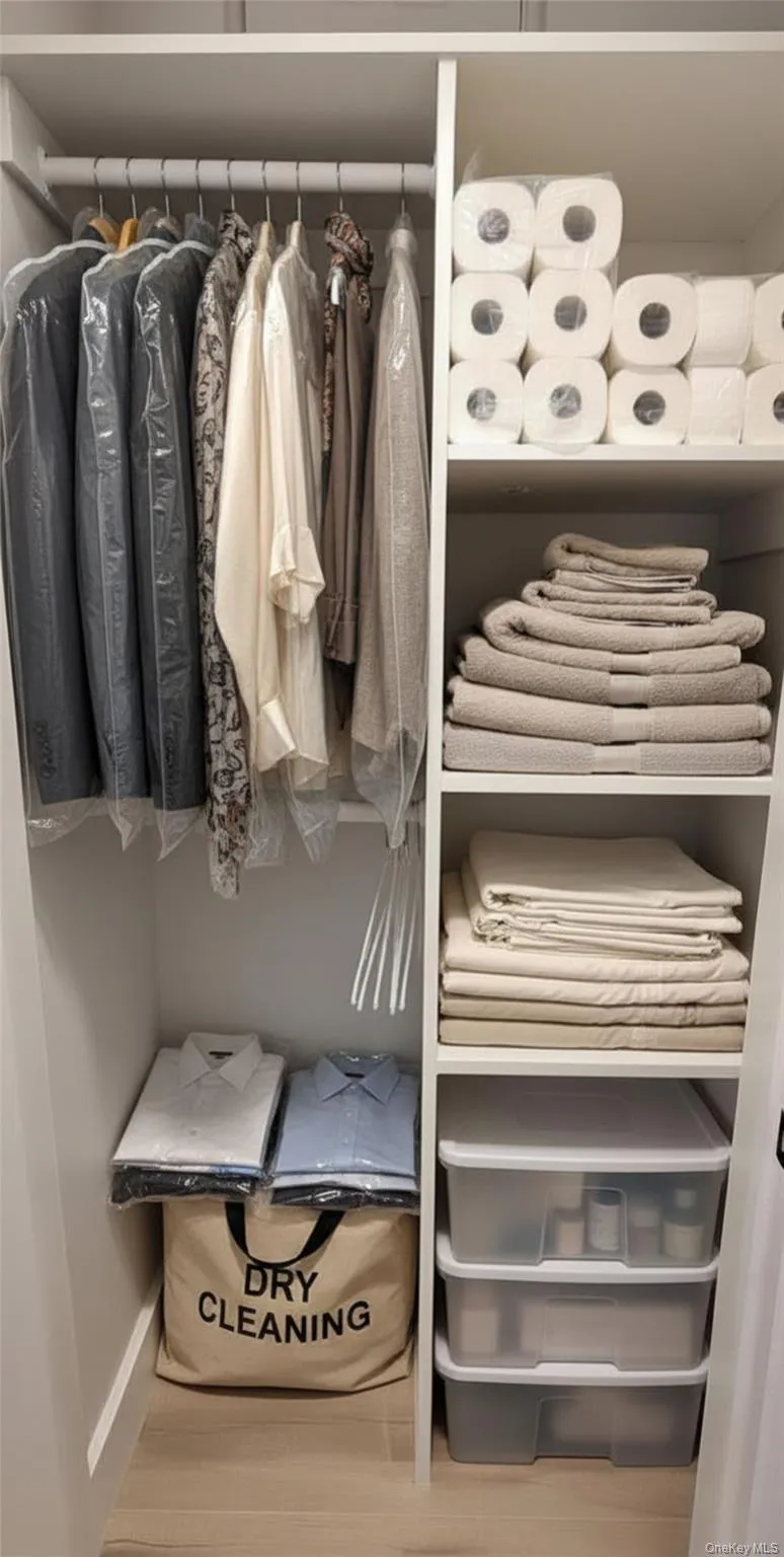 8219 Northern Boulevard, New York, NY, 2 Bedrooms Bedrooms, 4 Rooms Rooms,1 BathroomBathrooms,Residential Lease,For Rent,Northern,0,981488 8219 Northern Boulevard, New York, NY, 2 Bedrooms Bedrooms, 4 Rooms Rooms,1 BathroomBathrooms,Residential Lease,For Rent,Northern,0,981488