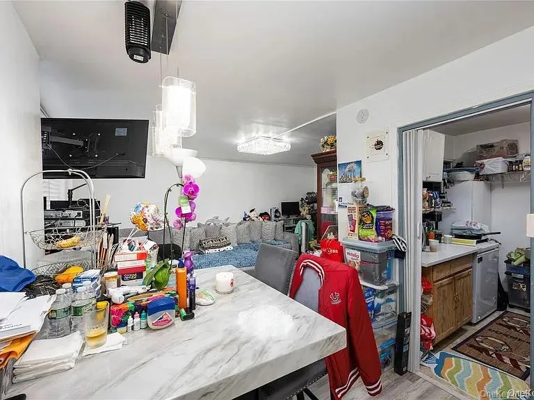2661 marion ave, New York, NY, 1 Bedroom Bedrooms, 1 Room Rooms,1 BathroomBathrooms,Residential,For Rent,marion ave,0,981509 2661 marion ave, New York, NY, 1 Bedroom Bedrooms, 1 Room Rooms,1 BathroomBathrooms,Residential,For Rent,marion ave,0,981509