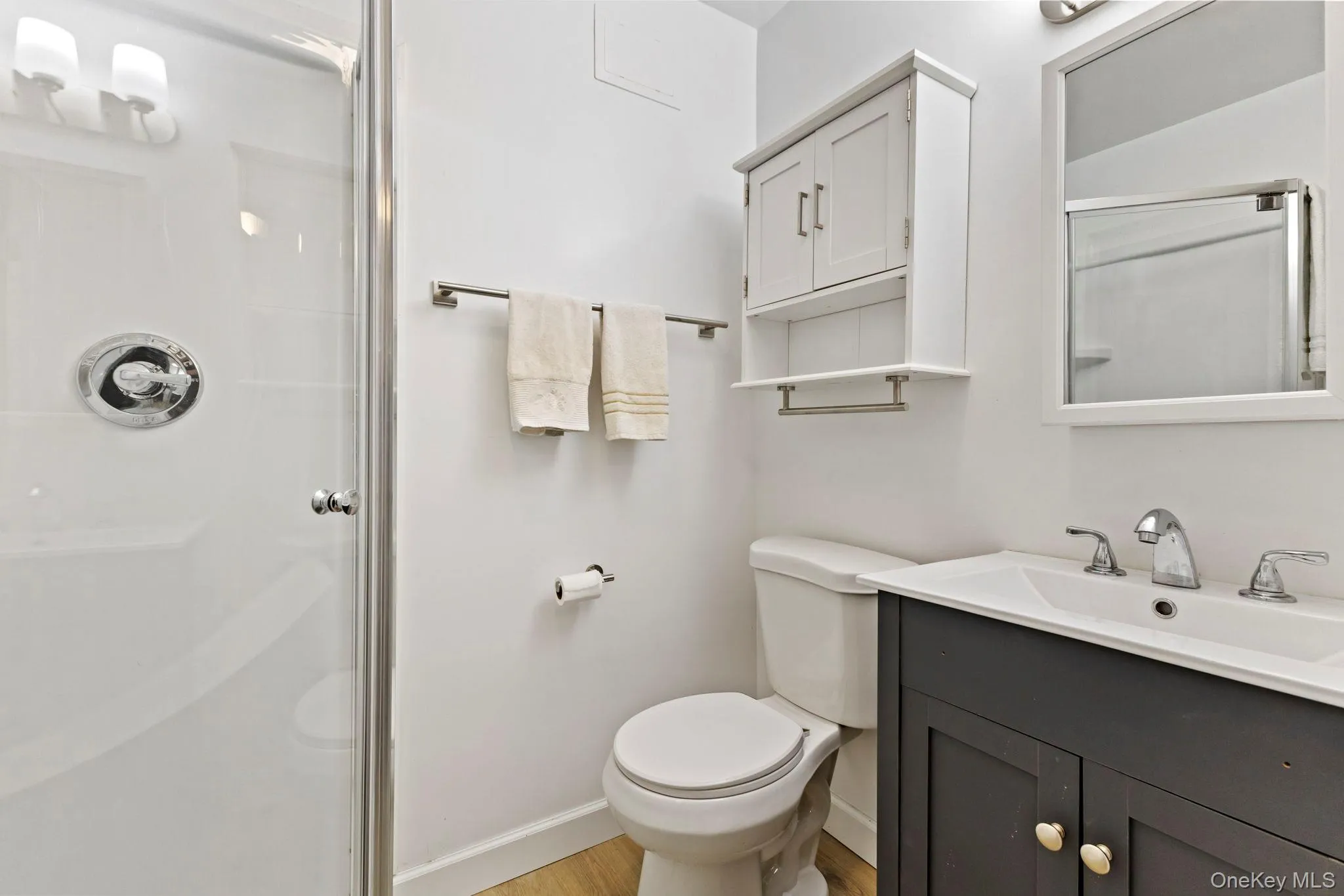 Guest Bathroom Guest Bathroom