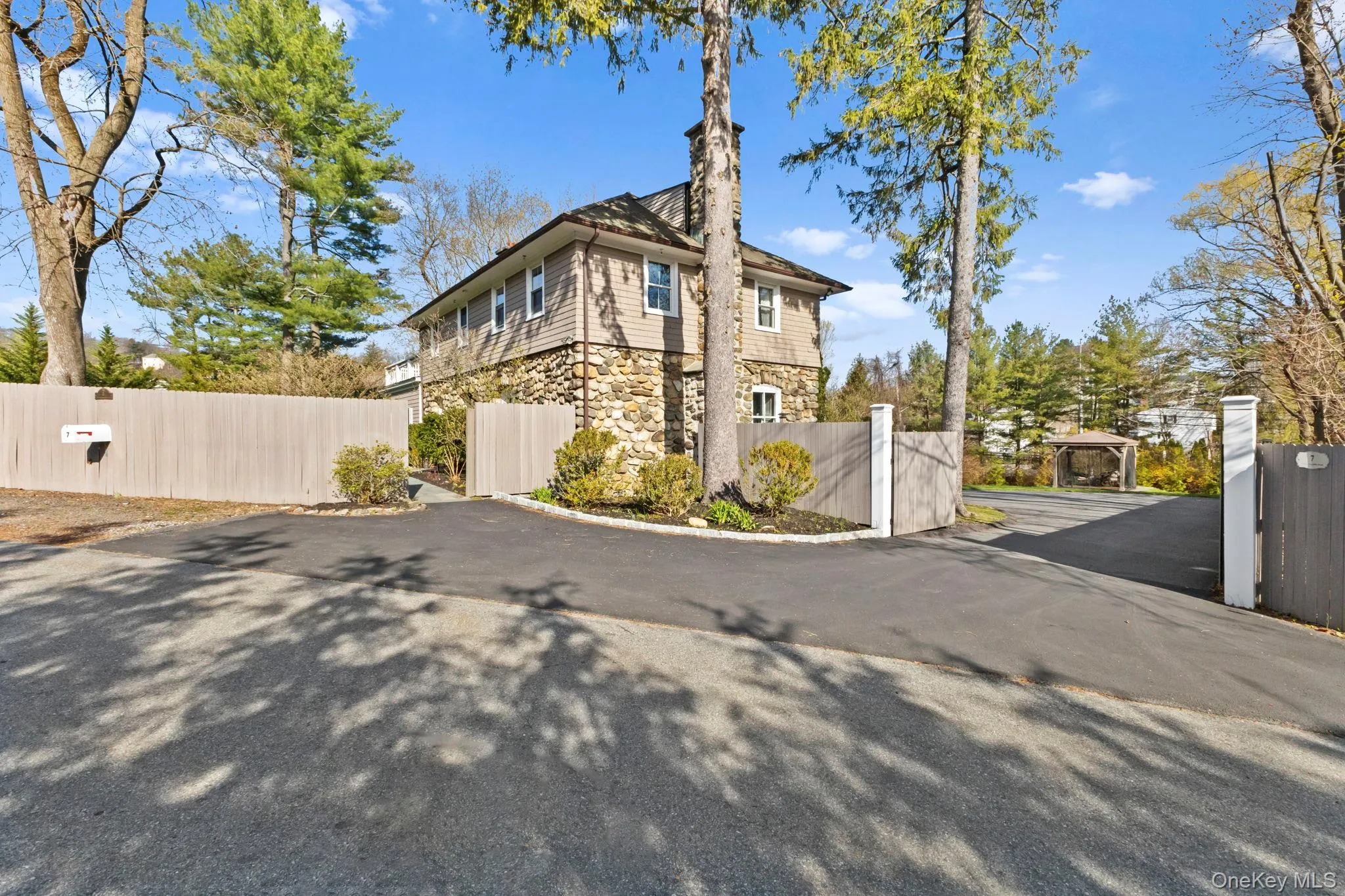 7 Rolling Hills Road, Mount Pleasant, NY, 5 Bedrooms Bedrooms, 12 Rooms Rooms,3 BathroomsBathrooms,Residential,For Rent,Rolling Hills,0,KEY981518 7 Rolling Hills Road, Mount Pleasant, NY, 5 Bedrooms Bedrooms, 12 Rooms Rooms,3 BathroomsBathrooms,Residential,For Rent,Rolling Hills,0,KEY981518