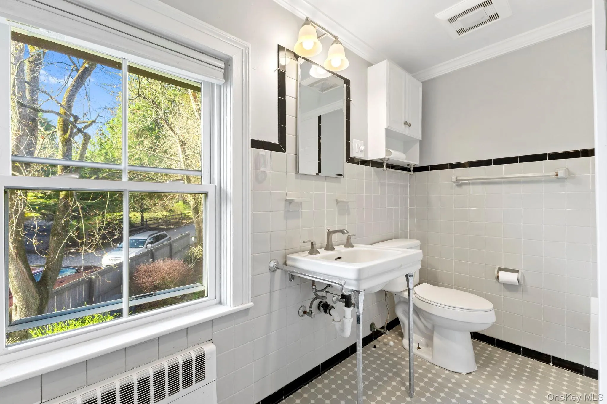 2nd Floor Hall Bath 2nd Floor Hall Bath