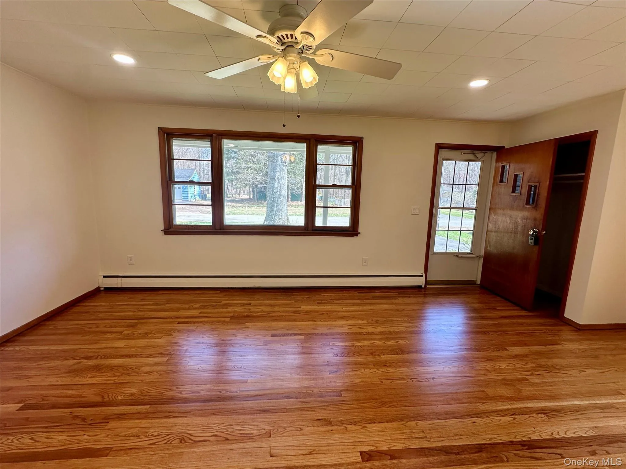 10 Smith Street, Red Hook, NY, 3 Bedrooms Bedrooms, 7 Rooms Rooms,1 BathroomBathrooms,Residential Lease,For Rent,Smith,0,981520 10 Smith Street, Red Hook, NY, 3 Bedrooms Bedrooms, 7 Rooms Rooms,1 BathroomBathrooms,Residential Lease,For Rent,Smith,0,981520