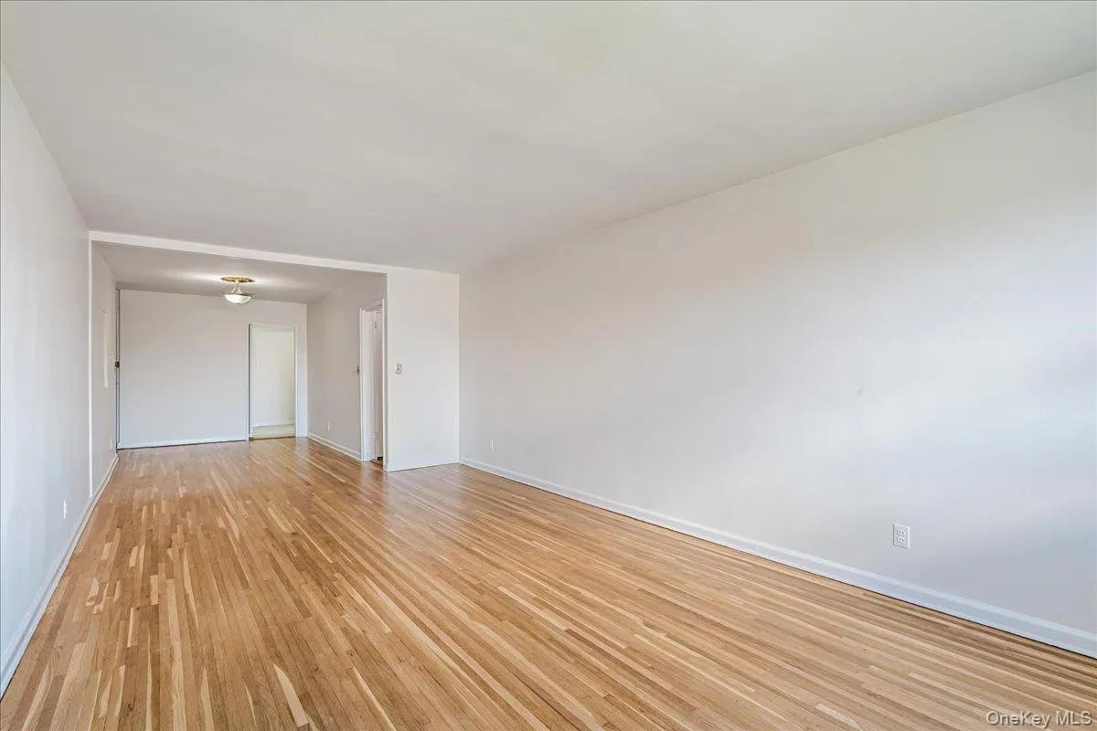 366 Stewart Avenue, Hempstead, NY, 2 Bedrooms Bedrooms, 5 Rooms Rooms,1 BathroomBathrooms,Residential Sale,For Rent,Stewart,0,981532 366 Stewart Avenue, Hempstead, NY, 2 Bedrooms Bedrooms, 5 Rooms Rooms,1 BathroomBathrooms,Residential Sale,For Rent,Stewart,0,981532