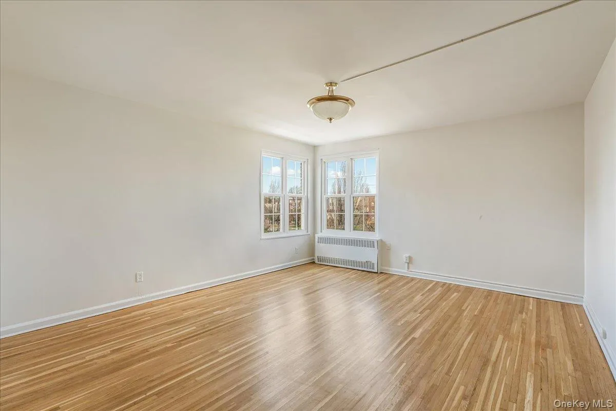 366 Stewart Avenue, Hempstead, NY, 2 Bedrooms Bedrooms, 5 Rooms Rooms,1 BathroomBathrooms,Residential Sale,For Rent,Stewart,0,981532 366 Stewart Avenue, Hempstead, NY, 2 Bedrooms Bedrooms, 5 Rooms Rooms,1 BathroomBathrooms,Residential Sale,For Rent,Stewart,0,981532