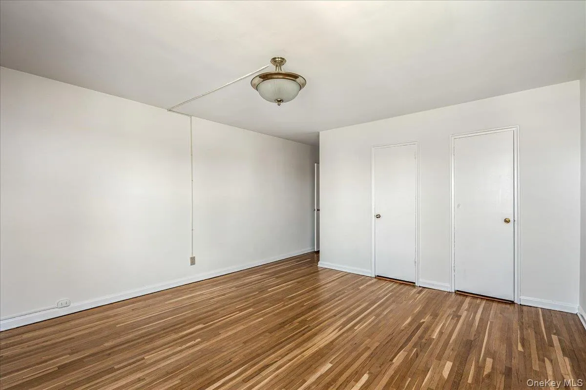 366 Stewart Avenue, Hempstead, NY, 2 Bedrooms Bedrooms, 5 Rooms Rooms,1 BathroomBathrooms,Residential Sale,For Rent,Stewart,0,981532 366 Stewart Avenue, Hempstead, NY, 2 Bedrooms Bedrooms, 5 Rooms Rooms,1 BathroomBathrooms,Residential Sale,For Rent,Stewart,0,981532
