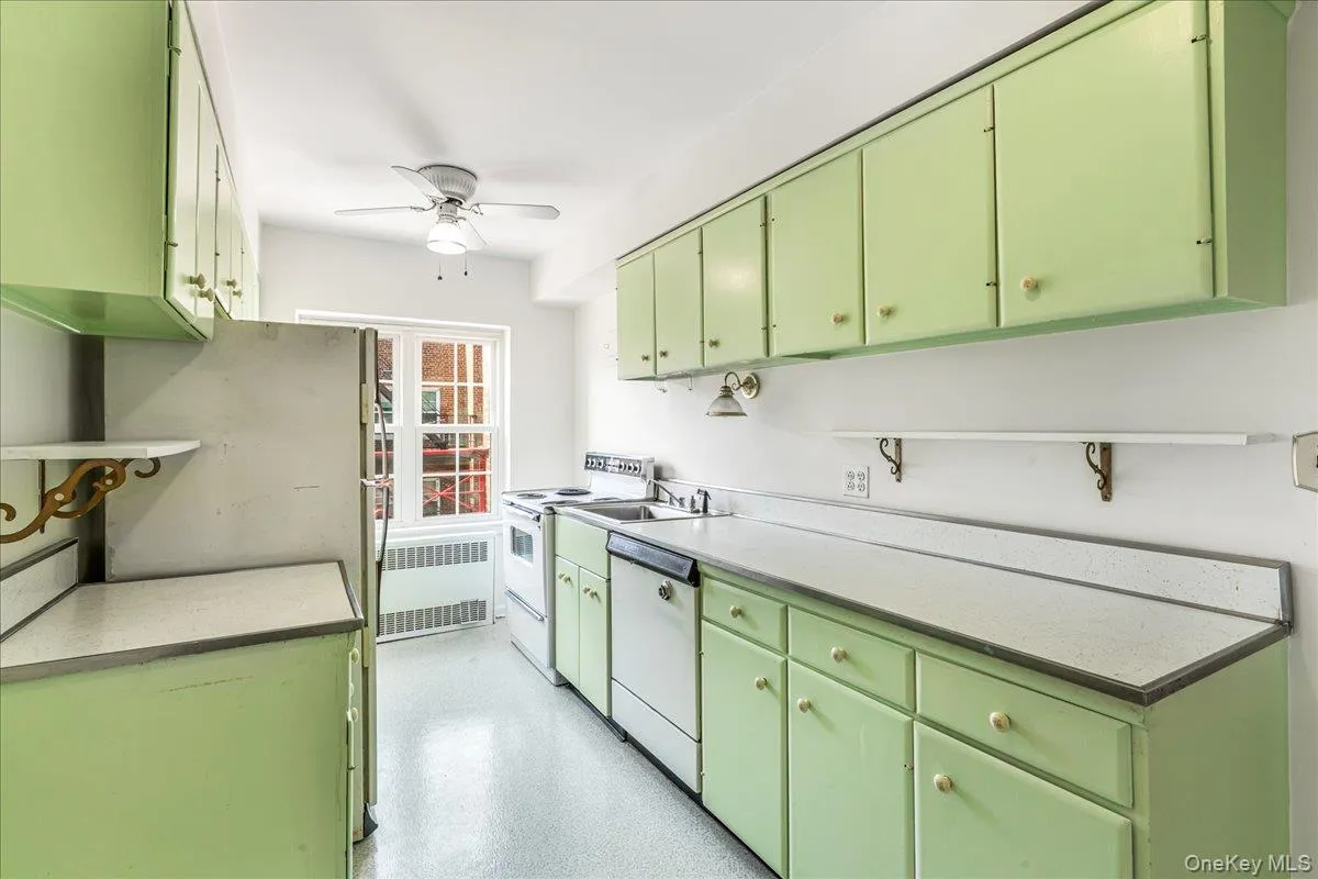 366 Stewart Avenue, Hempstead, NY, 2 Bedrooms Bedrooms, 5 Rooms Rooms,1 BathroomBathrooms,Residential Sale,For Rent,Stewart,0,981532 366 Stewart Avenue, Hempstead, NY, 2 Bedrooms Bedrooms, 5 Rooms Rooms,1 BathroomBathrooms,Residential Sale,For Rent,Stewart,0,981532