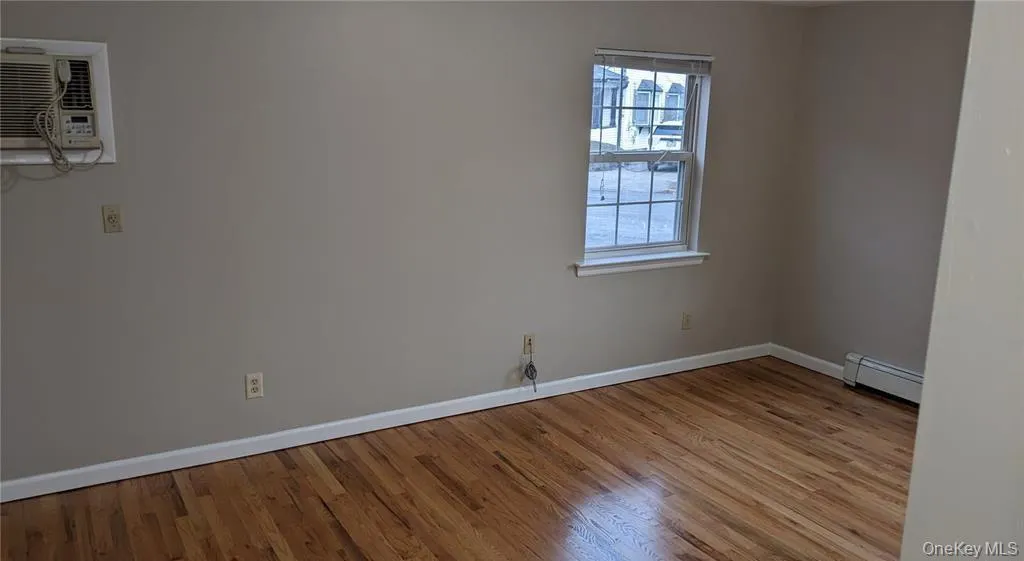 16 Nelson Avenue, Oyster Bay, NY, 2 Bedrooms Bedrooms, 6 Rooms Rooms,2 BathroomsBathrooms,Residential Lease,For Rent,Nelson,0,981561 16 Nelson Avenue, Oyster Bay, NY, 2 Bedrooms Bedrooms, 6 Rooms Rooms,2 BathroomsBathrooms,Residential Lease,For Rent,Nelson,0,981561