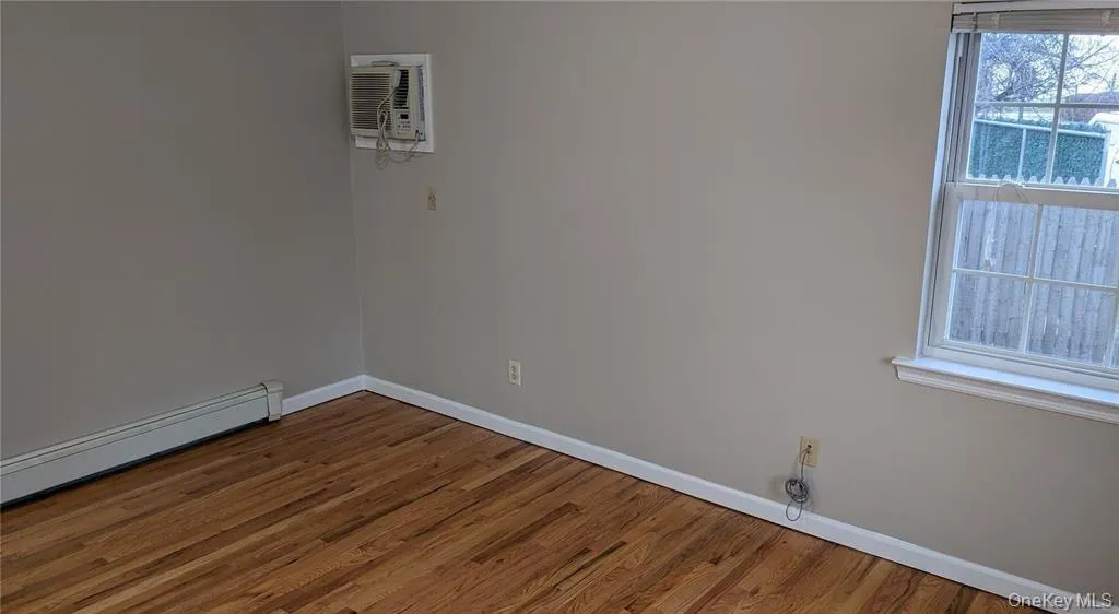 16 Nelson Avenue, Oyster Bay, NY, 2 Bedrooms Bedrooms, 6 Rooms Rooms,2 BathroomsBathrooms,Residential Lease,For Rent,Nelson,0,981561 16 Nelson Avenue, Oyster Bay, NY, 2 Bedrooms Bedrooms, 6 Rooms Rooms,2 BathroomsBathrooms,Residential Lease,For Rent,Nelson,0,981561