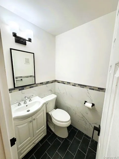 Guest Bathroom Guest Bathroom