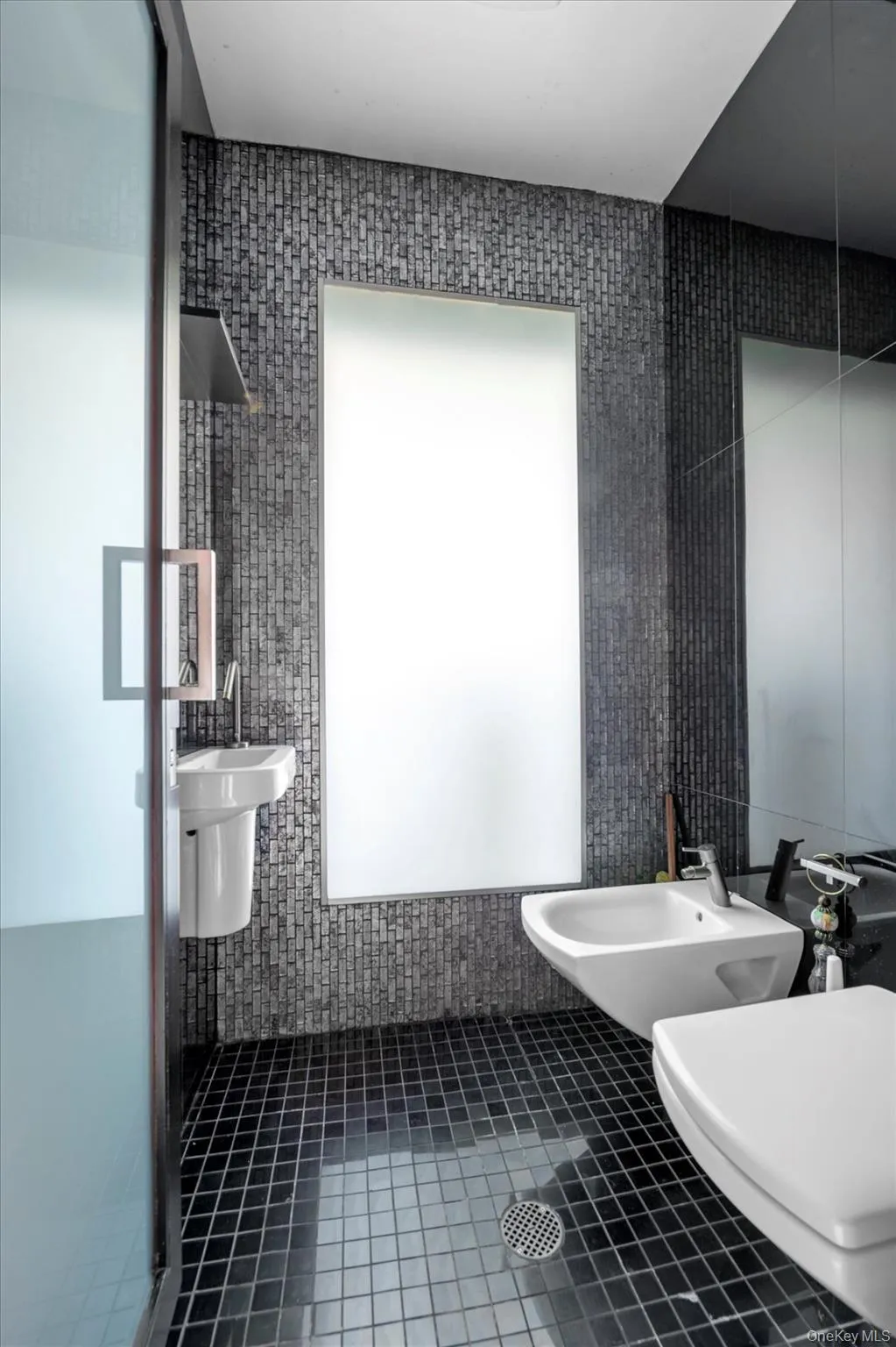 2170 31st Street, New York, NY, 2 Bedrooms Bedrooms, 4 Rooms Rooms,2 BathroomsBathrooms,Residential Lease,For Rent,31st,0,981595 2170 31st Street, New York, NY, 2 Bedrooms Bedrooms, 4 Rooms Rooms,2 BathroomsBathrooms,Residential Lease,For Rent,31st,0,981595