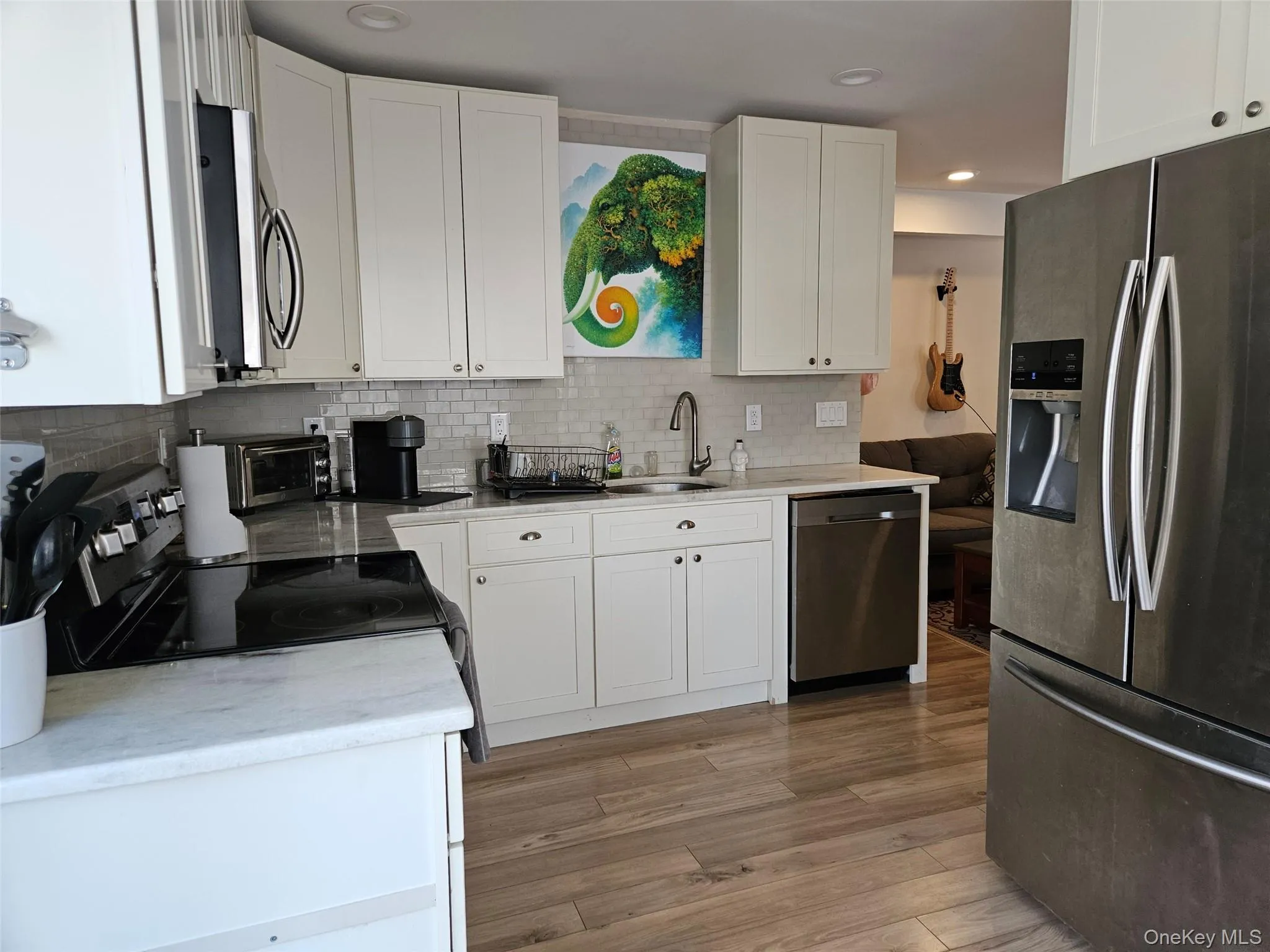 bright modern kitchen bright modern kitchen