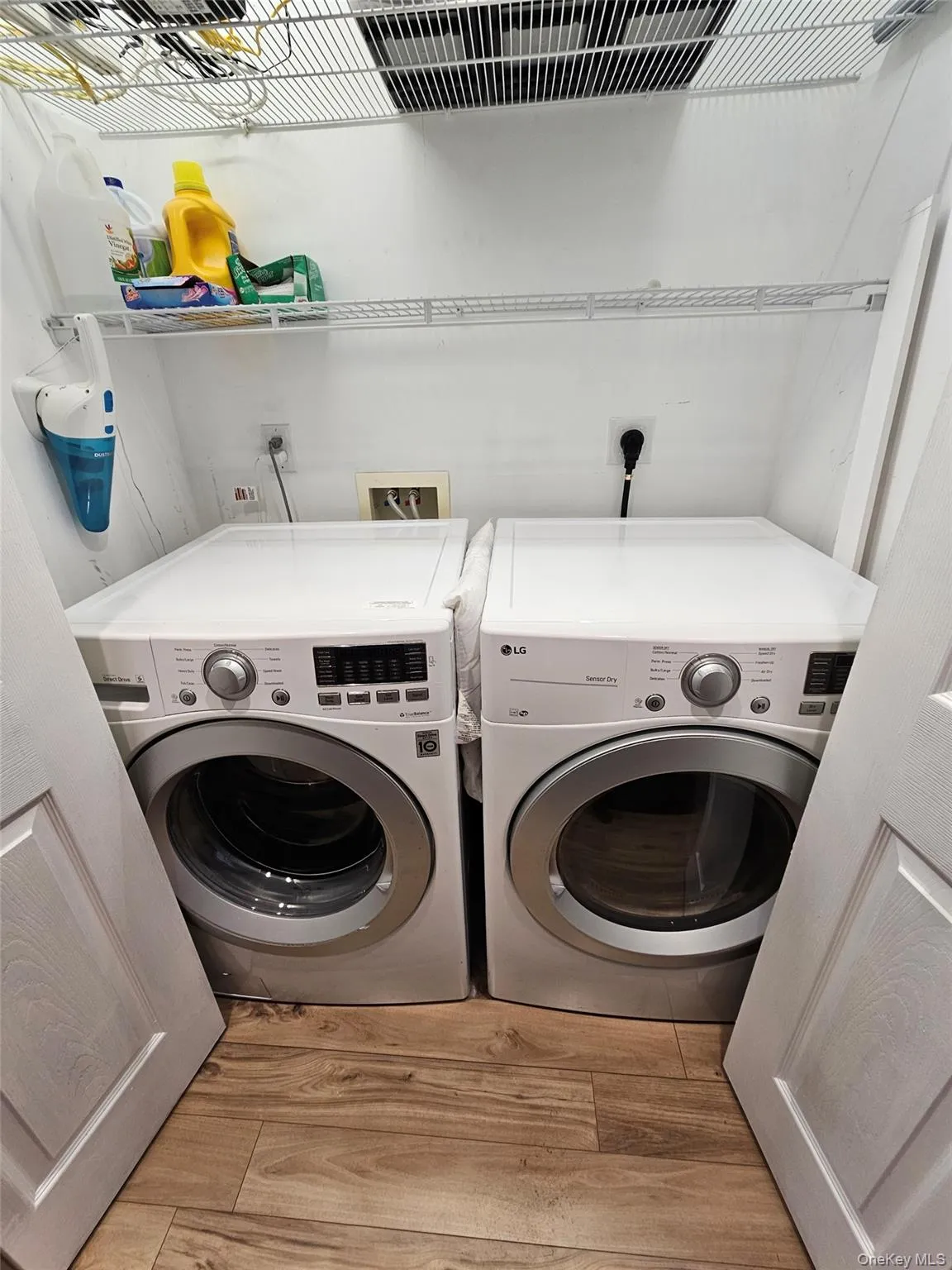 36 Julie Lane, Warwick (town), NY, 1 Bedroom Bedrooms, 6 Rooms Rooms,1 BathroomBathrooms,Residential Lease,For Rent,Julie,0,981602 36 Julie Lane, Warwick (town), NY, 1 Bedroom Bedrooms, 6 Rooms Rooms,1 BathroomBathrooms,Residential Lease,For Rent,Julie,0,981602