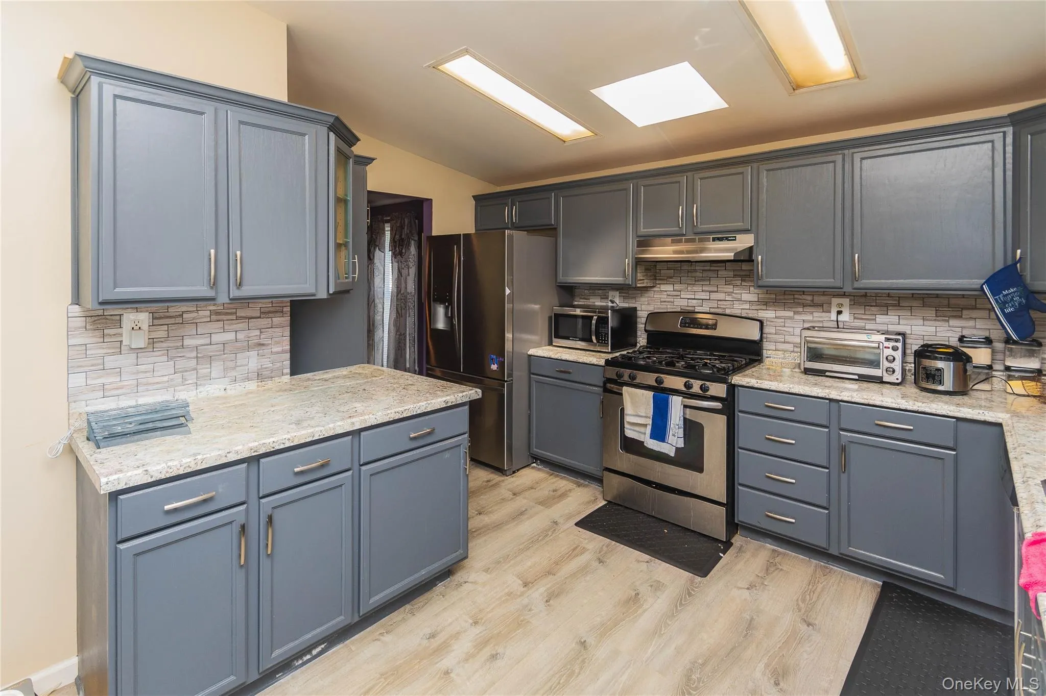 19 Biscayne Blvd, Poughkeepsie (town), NY, 3 Bedrooms Bedrooms, 7 Rooms Rooms,2 BathroomsBathrooms,Residential,For Rent,Biscayne Blvd,0,981621 19 Biscayne Blvd, Poughkeepsie (town), NY, 3 Bedrooms Bedrooms, 7 Rooms Rooms,2 BathroomsBathrooms,Residential,For Rent,Biscayne Blvd,0,981621