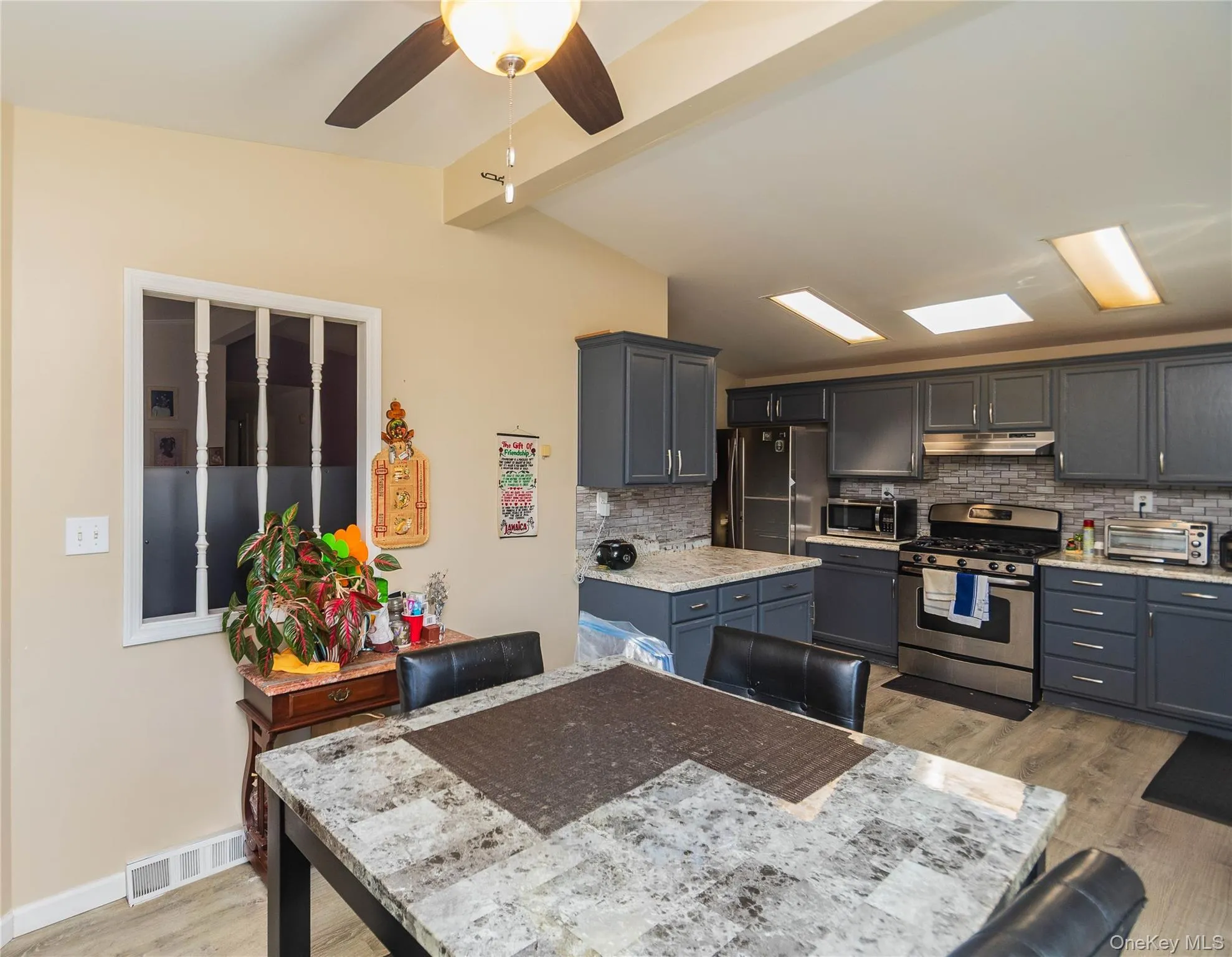 19 Biscayne Blvd, Poughkeepsie (town), NY, 3 Bedrooms Bedrooms, 7 Rooms Rooms,2 BathroomsBathrooms,Residential,For Rent,Biscayne Blvd,0,981621 19 Biscayne Blvd, Poughkeepsie (town), NY, 3 Bedrooms Bedrooms, 7 Rooms Rooms,2 BathroomsBathrooms,Residential,For Rent,Biscayne Blvd,0,981621