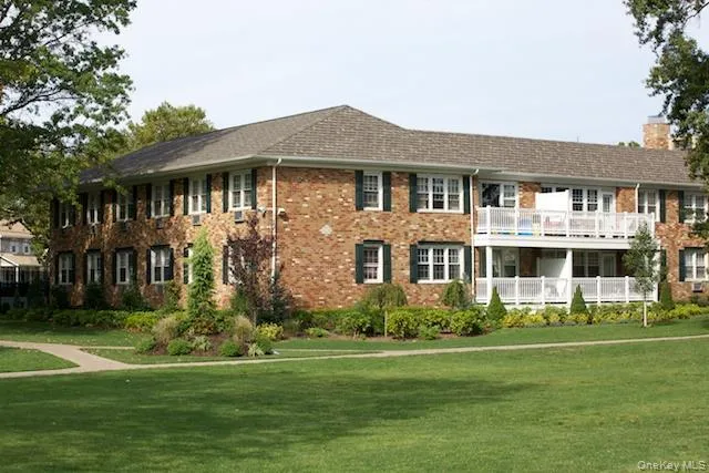 65 Prospect Avenue, Hempstead, NY, 2 Bedrooms Bedrooms, 5 Rooms Rooms,2 BathroomsBathrooms,Residential Lease,For Rent,Prospect,0,981625 65 Prospect Avenue, Hempstead, NY, 2 Bedrooms Bedrooms, 5 Rooms Rooms,2 BathroomsBathrooms,Residential Lease,For Rent,Prospect,0,981625