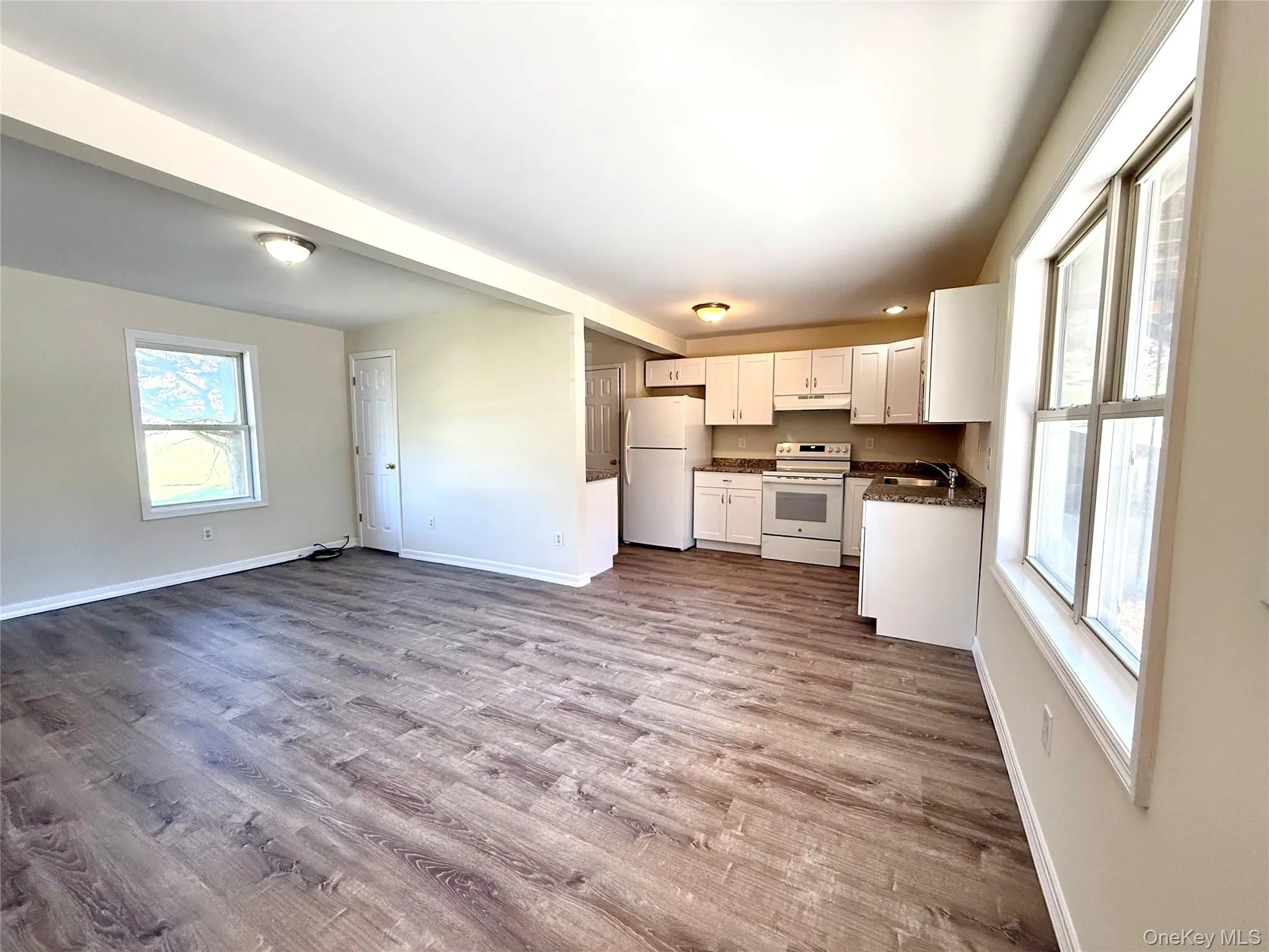 176 Myrtle Avenue, Carmel, NY, 2 Bedrooms Bedrooms, 4 Rooms Rooms,1 BathroomBathrooms,Residential Lease,For Rent,Myrtle,0,981627 176 Myrtle Avenue, Carmel, NY, 2 Bedrooms Bedrooms, 4 Rooms Rooms,1 BathroomBathrooms,Residential Lease,For Rent,Myrtle,0,981627