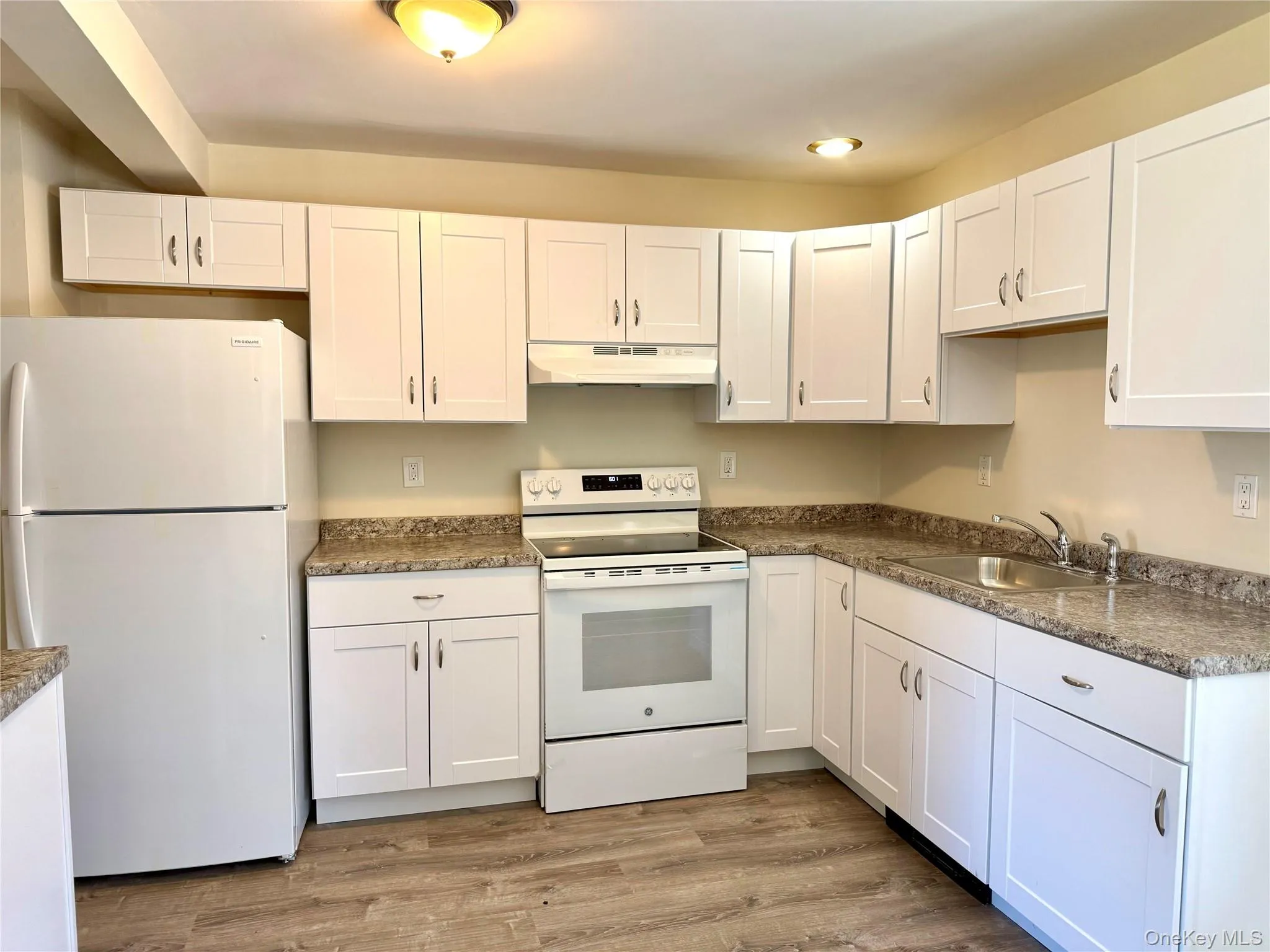 176 Myrtle Avenue, Carmel, NY, 2 Bedrooms Bedrooms, 4 Rooms Rooms,1 BathroomBathrooms,Residential Lease,For Rent,Myrtle,0,981627 176 Myrtle Avenue, Carmel, NY, 2 Bedrooms Bedrooms, 4 Rooms Rooms,1 BathroomBathrooms,Residential Lease,For Rent,Myrtle,0,981627