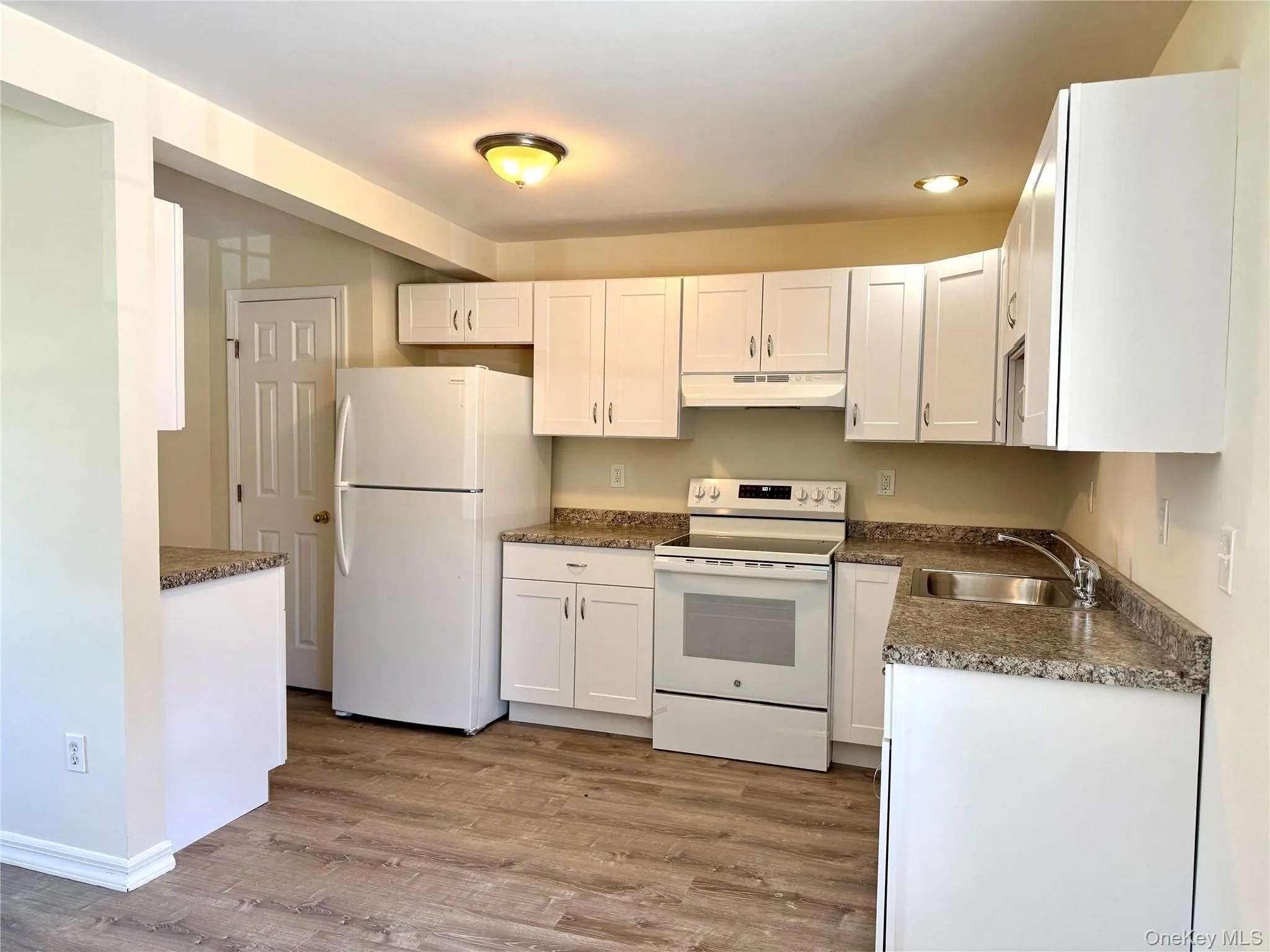 176 Myrtle Avenue, Carmel, NY, 2 Bedrooms Bedrooms, 4 Rooms Rooms,1 BathroomBathrooms,Residential Lease,For Rent,Myrtle,0,981627 176 Myrtle Avenue, Carmel, NY, 2 Bedrooms Bedrooms, 4 Rooms Rooms,1 BathroomBathrooms,Residential Lease,For Rent,Myrtle,0,981627